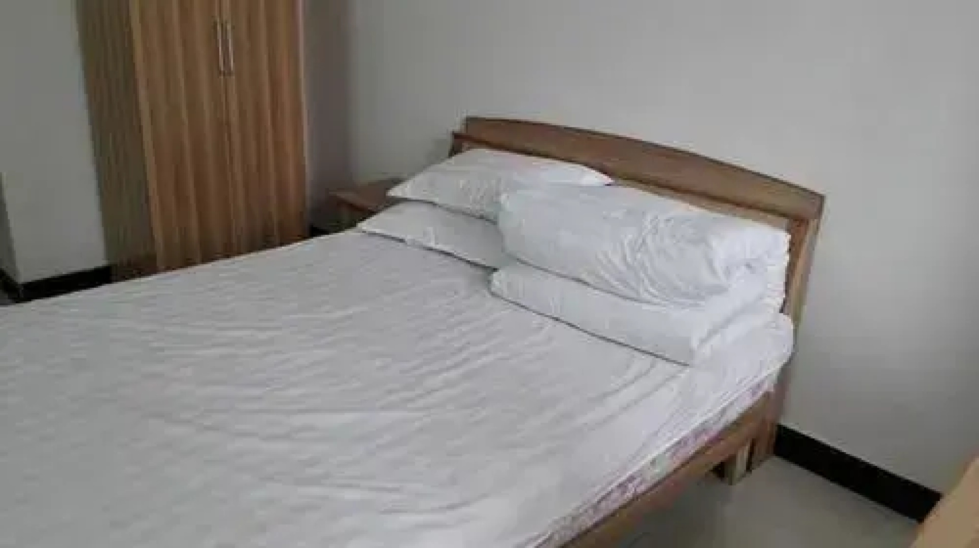 Kaifeng Yaxuange Apartment