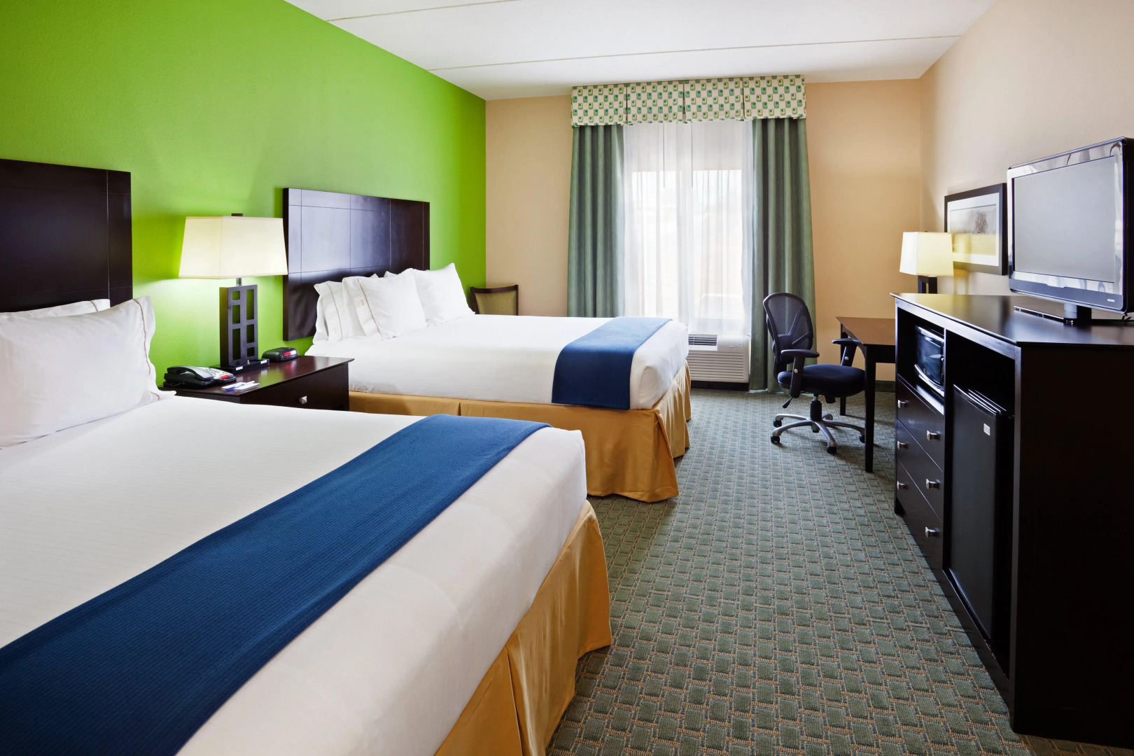 Holiday Inn Express & Suites Newport S by IHG