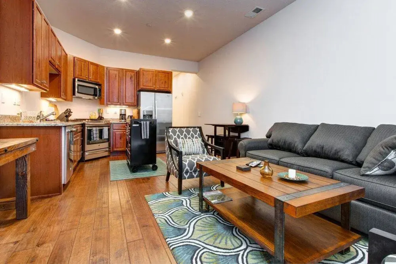 Newpark Townhouse by RedAwning