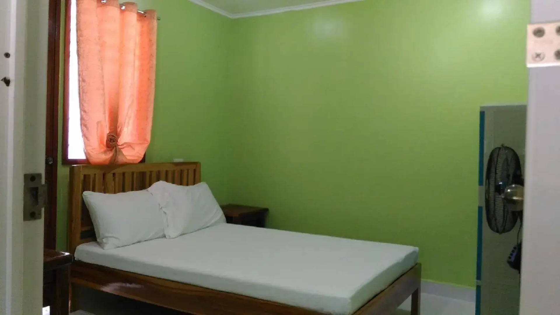 la caballa beach resort bar & grill