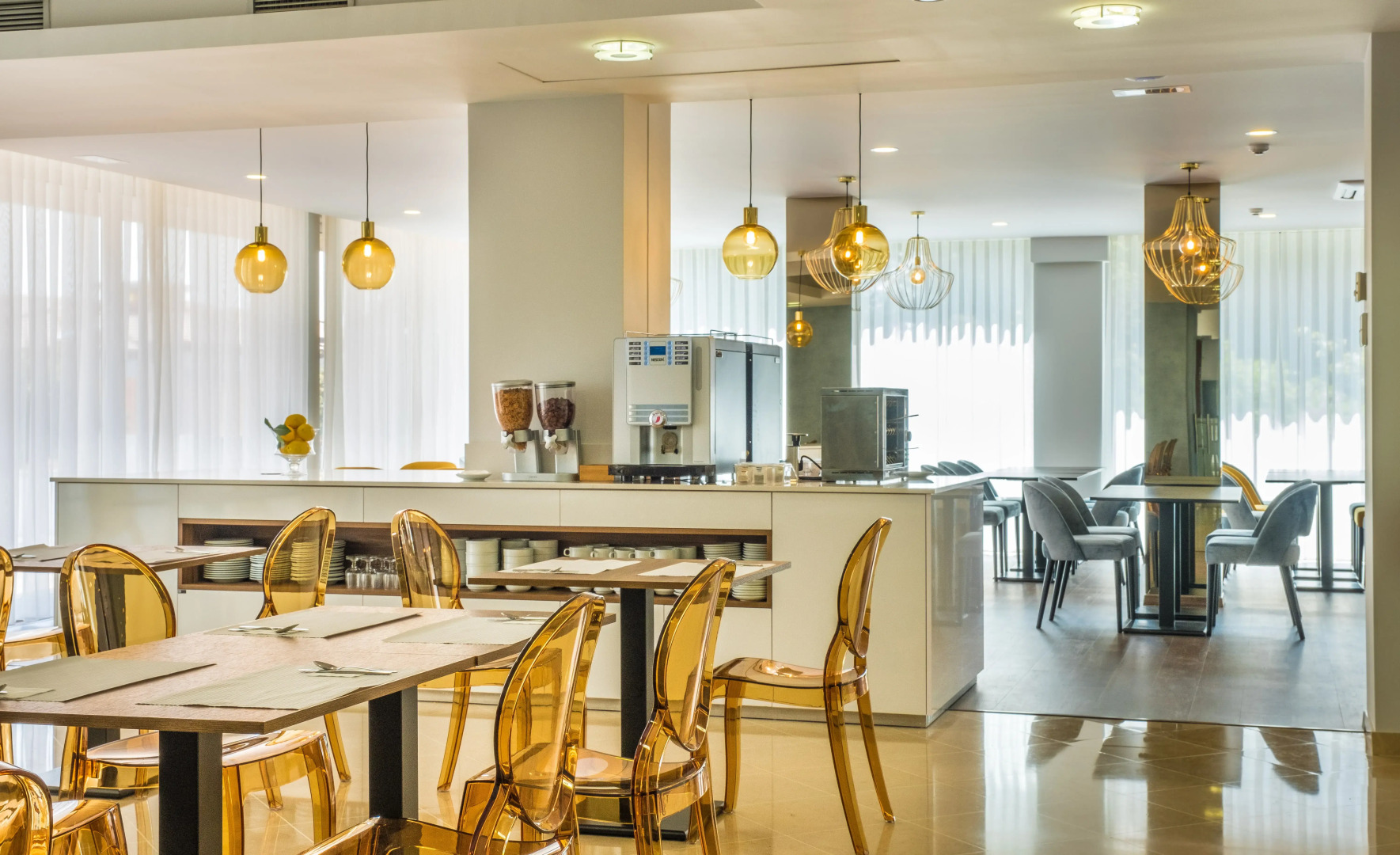 Imperhotel by Umbral