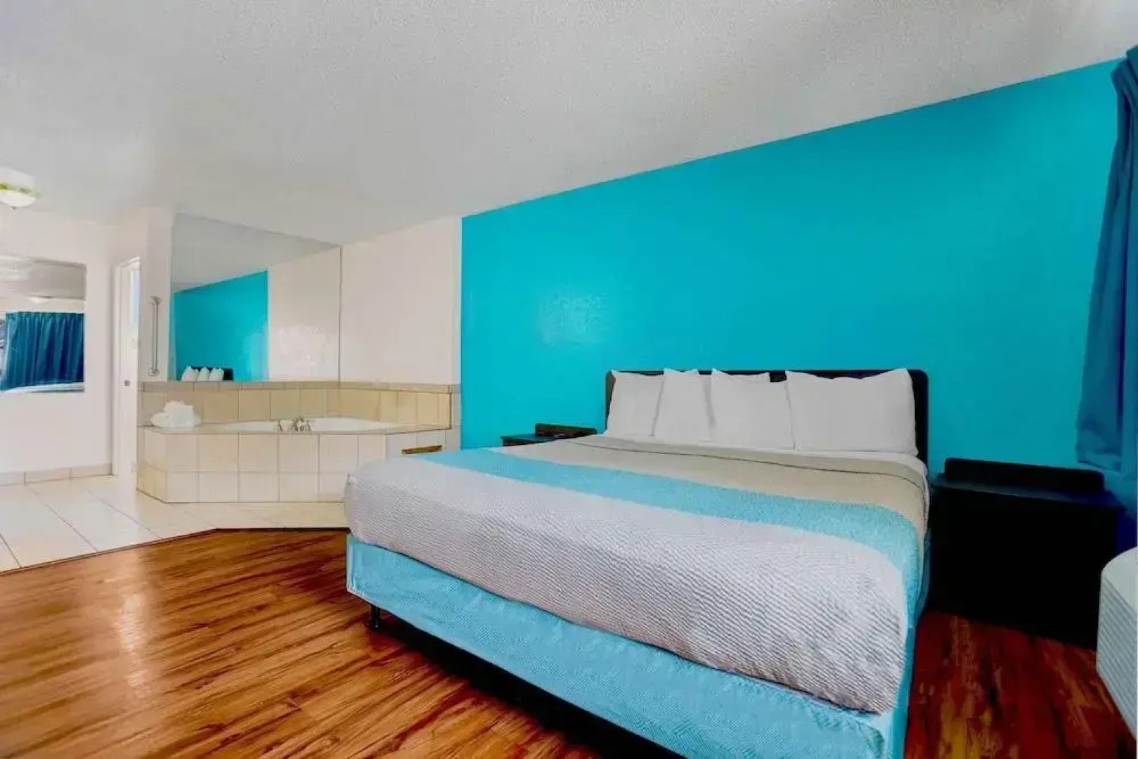 Quality Inn & Suites Tradewinds