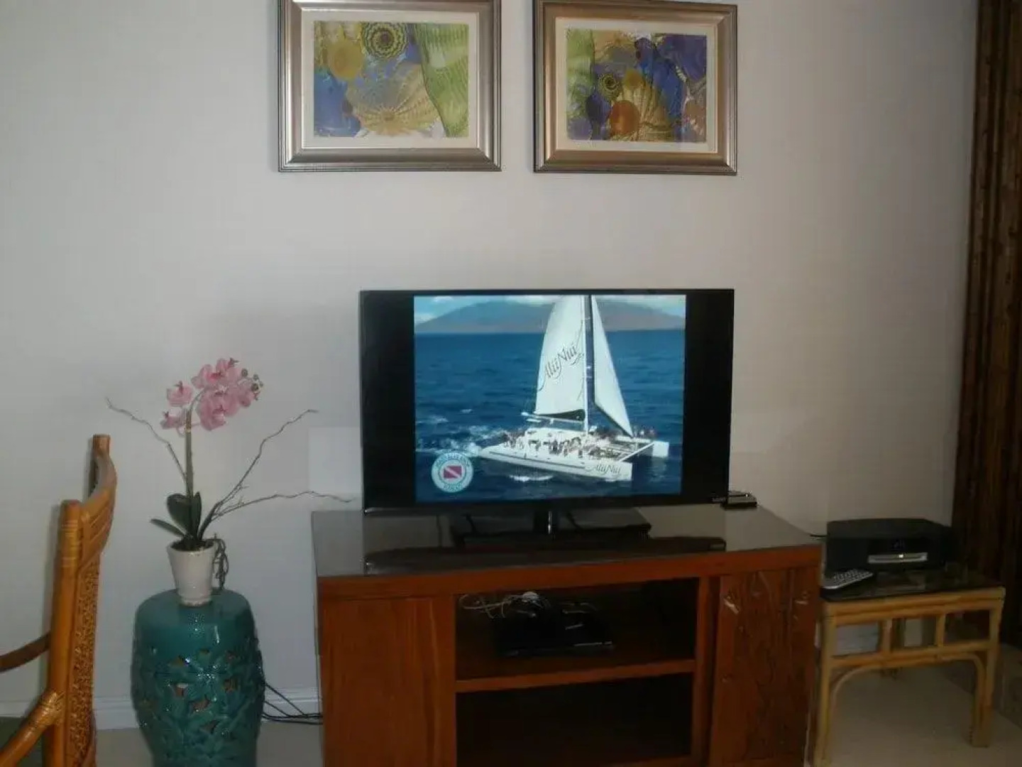 Kaleialoha #214 1 Bedroom 1 Bathroom Condo by Redawning