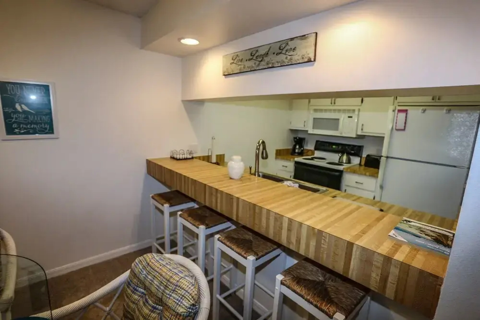 Estero Yacht & Racquet 322