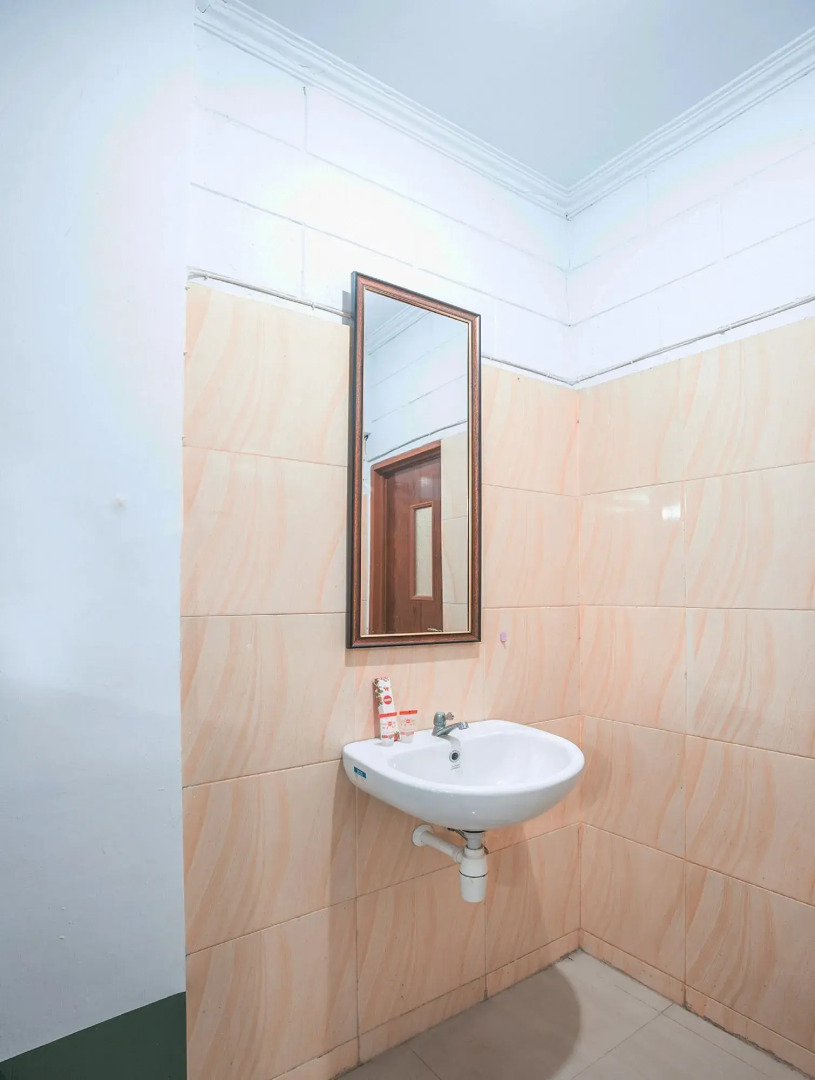 OYO 580 Losmen Cikuda