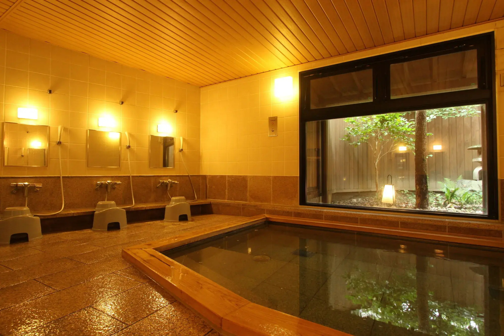 Sarusawaike Yoshidaya