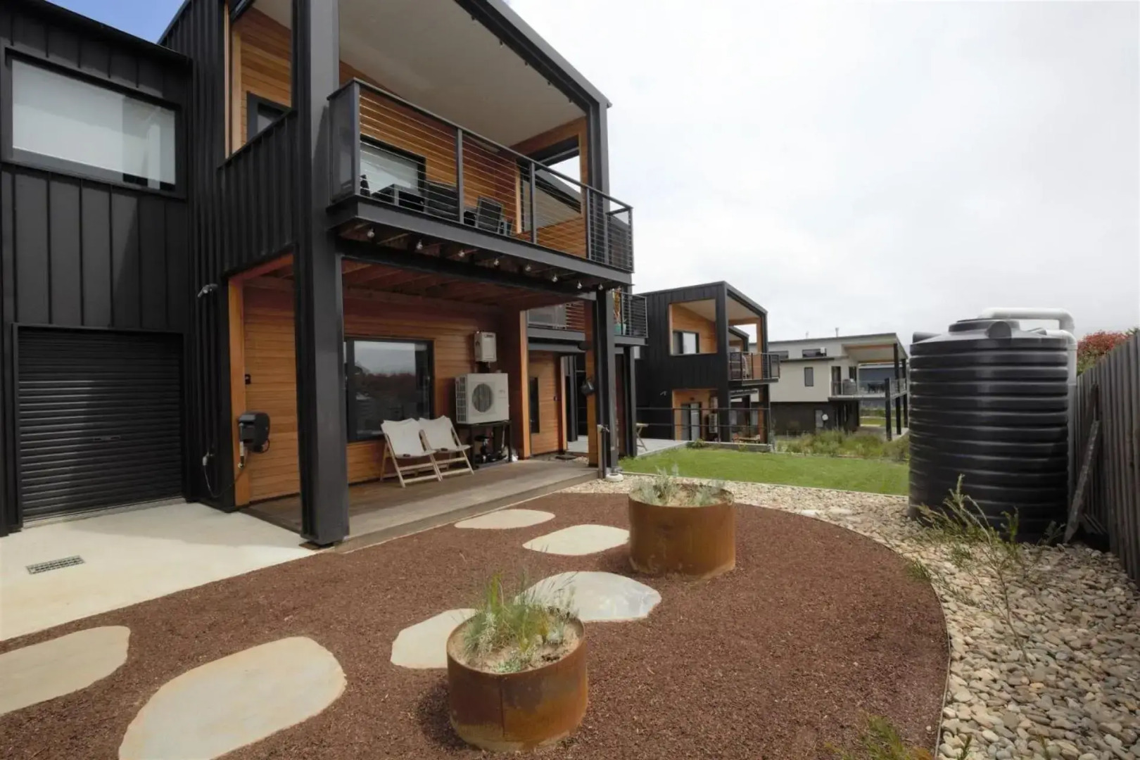 Spuren 4 of 2 Echidna Place East Jindabyne