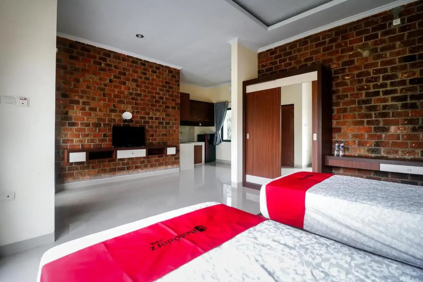 RedDoorz Plus near Kualanamu Airport
