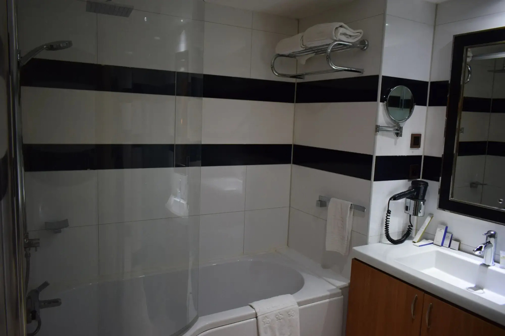 Grand Pela Hotels & Suites