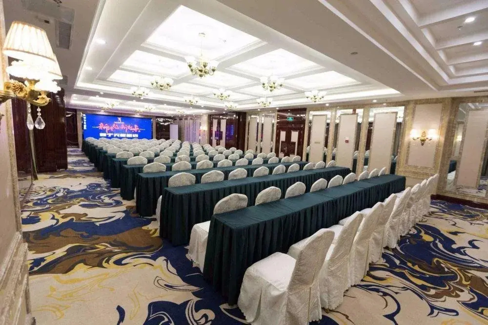 Vienna International Hotel Qinghai Xining Tianjun Bridge