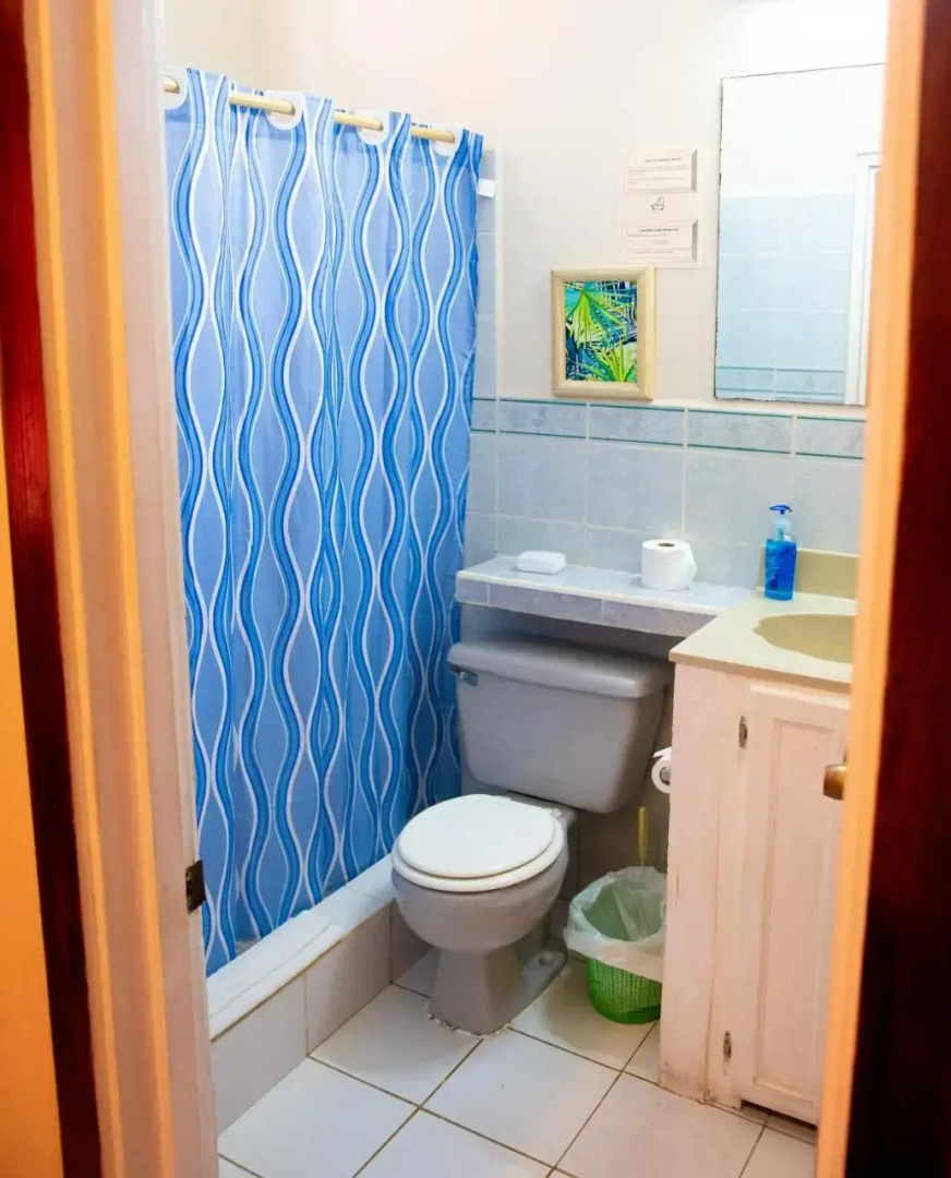 Tropical Breeze Guest House
