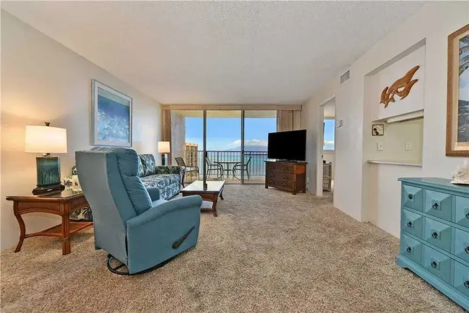 Royal Kahana 1112 by RedAwning