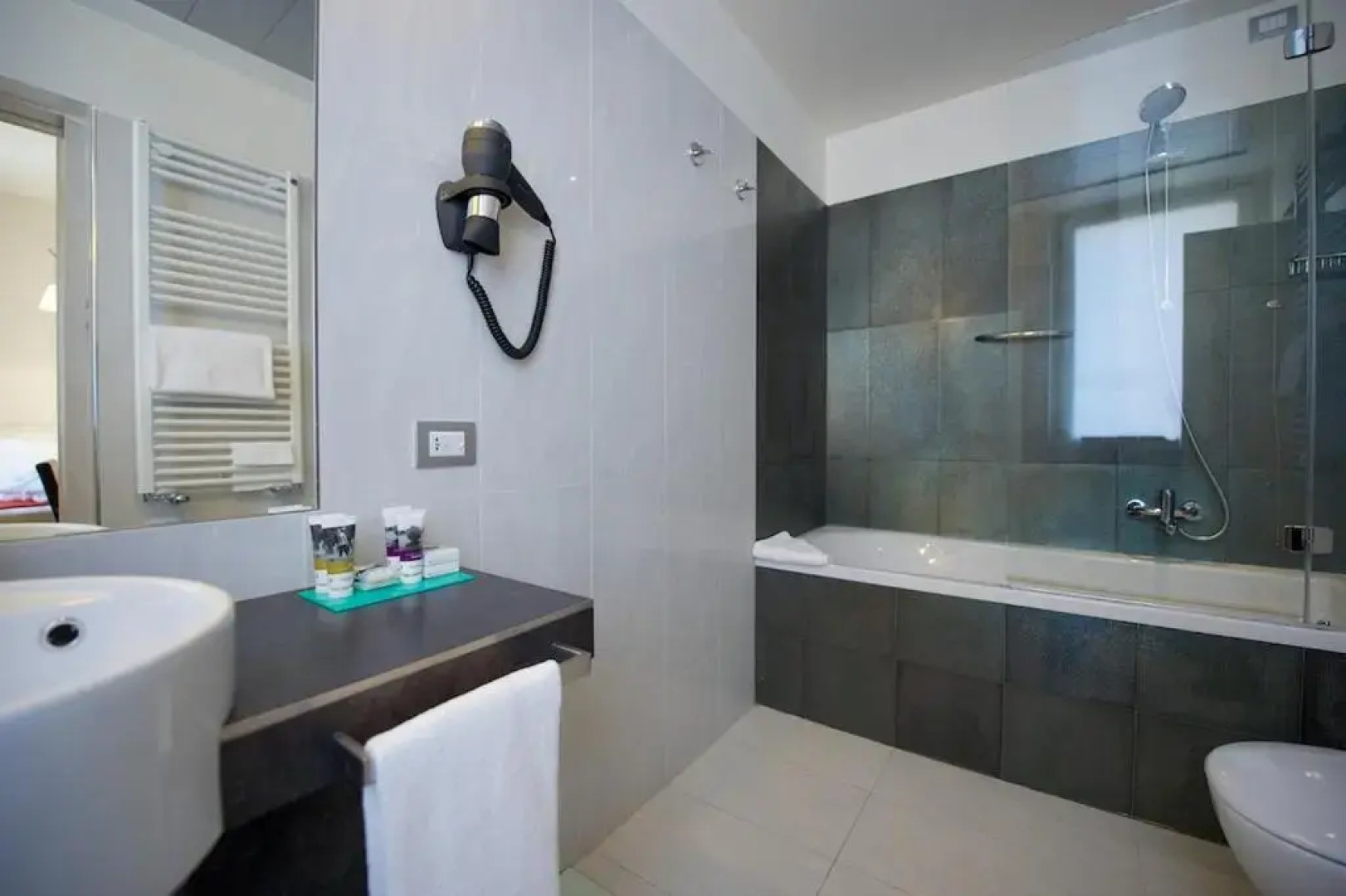 Отель Mercure Milano Solari