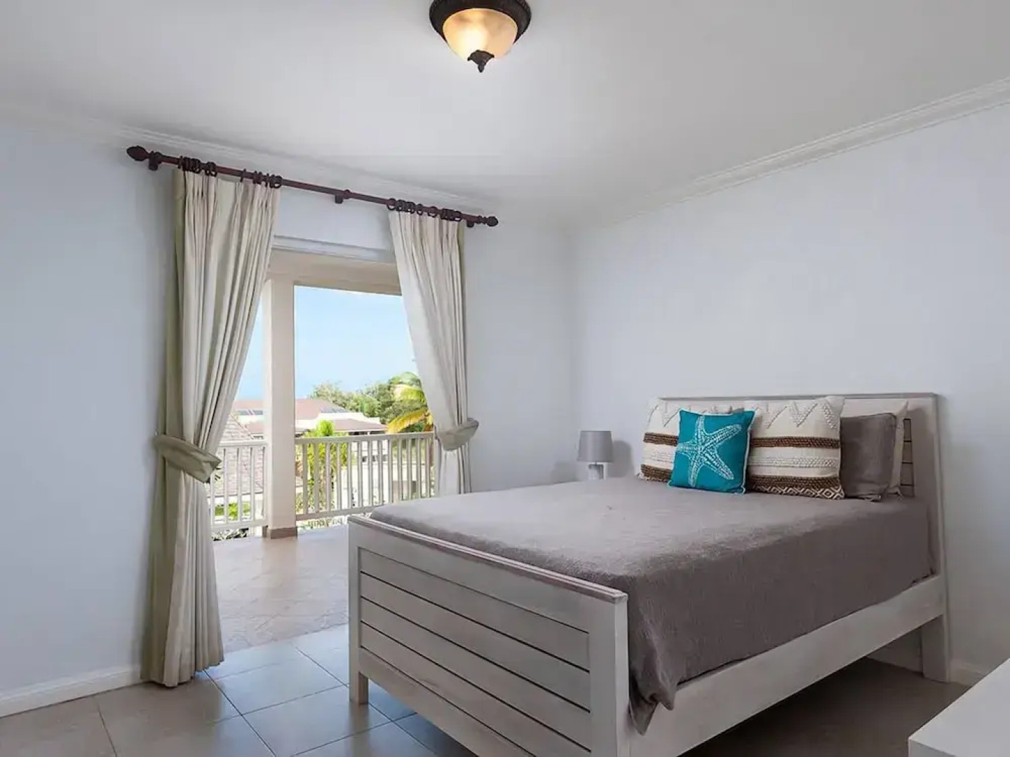 Vuemont #245 - 2bd By Zenbreak