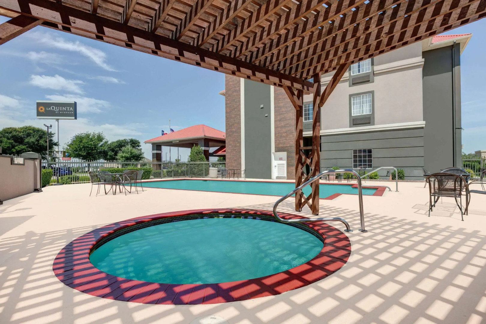 La Quinta Inn & Suites by Wyndham Weatherford