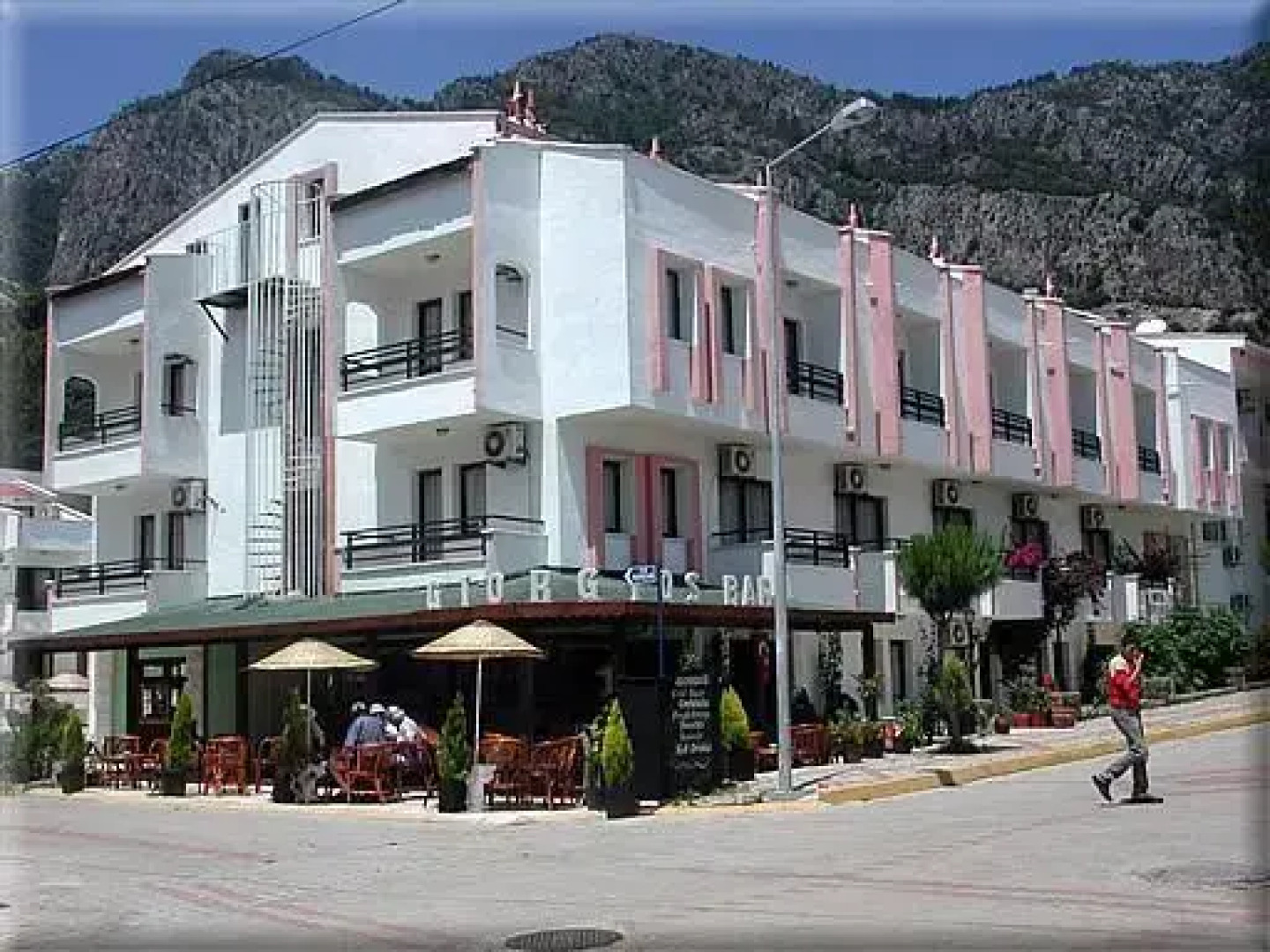 Diplomat 2 Hotel and Apartments