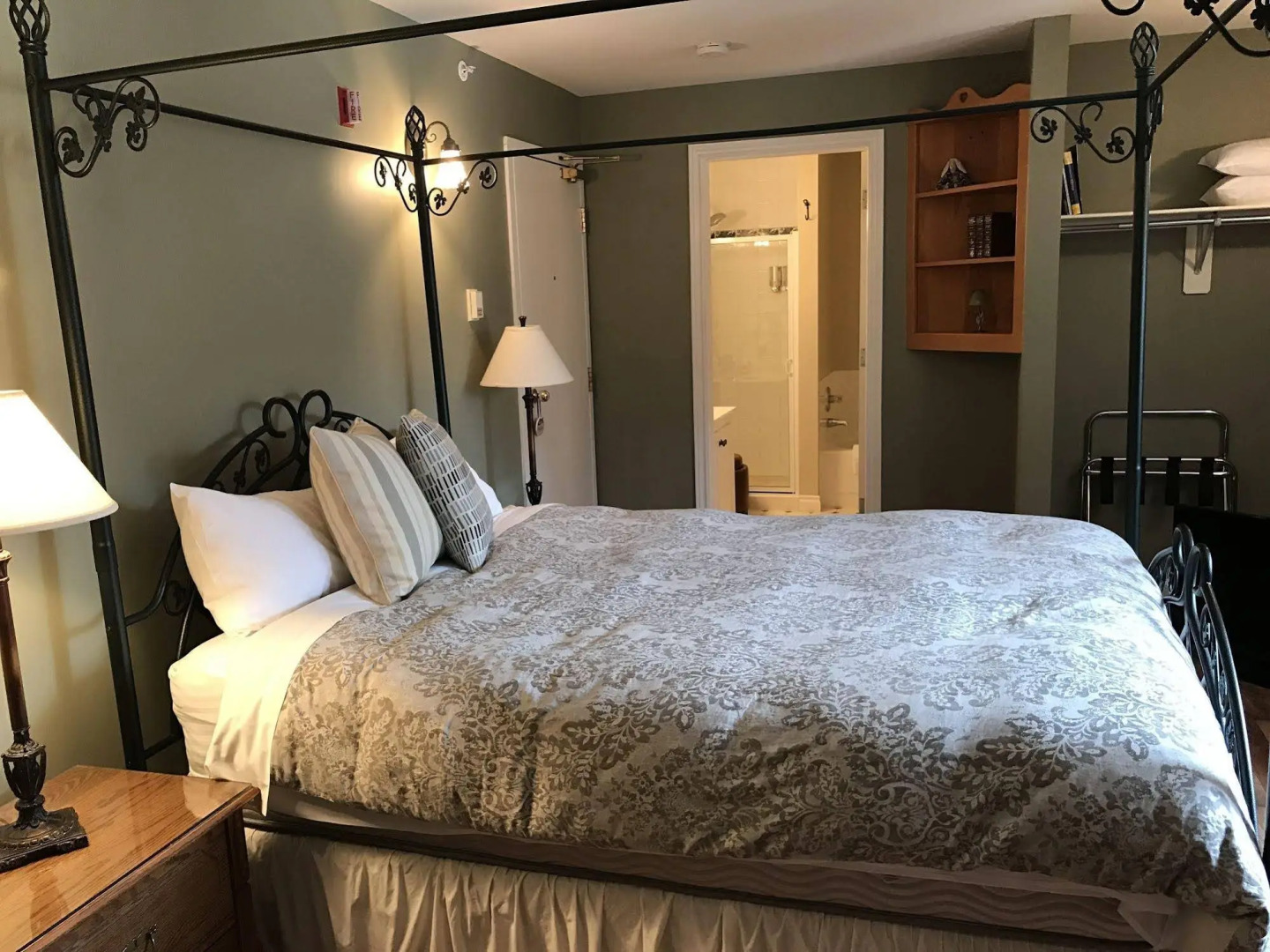 The Lady MacDonald Country Inn