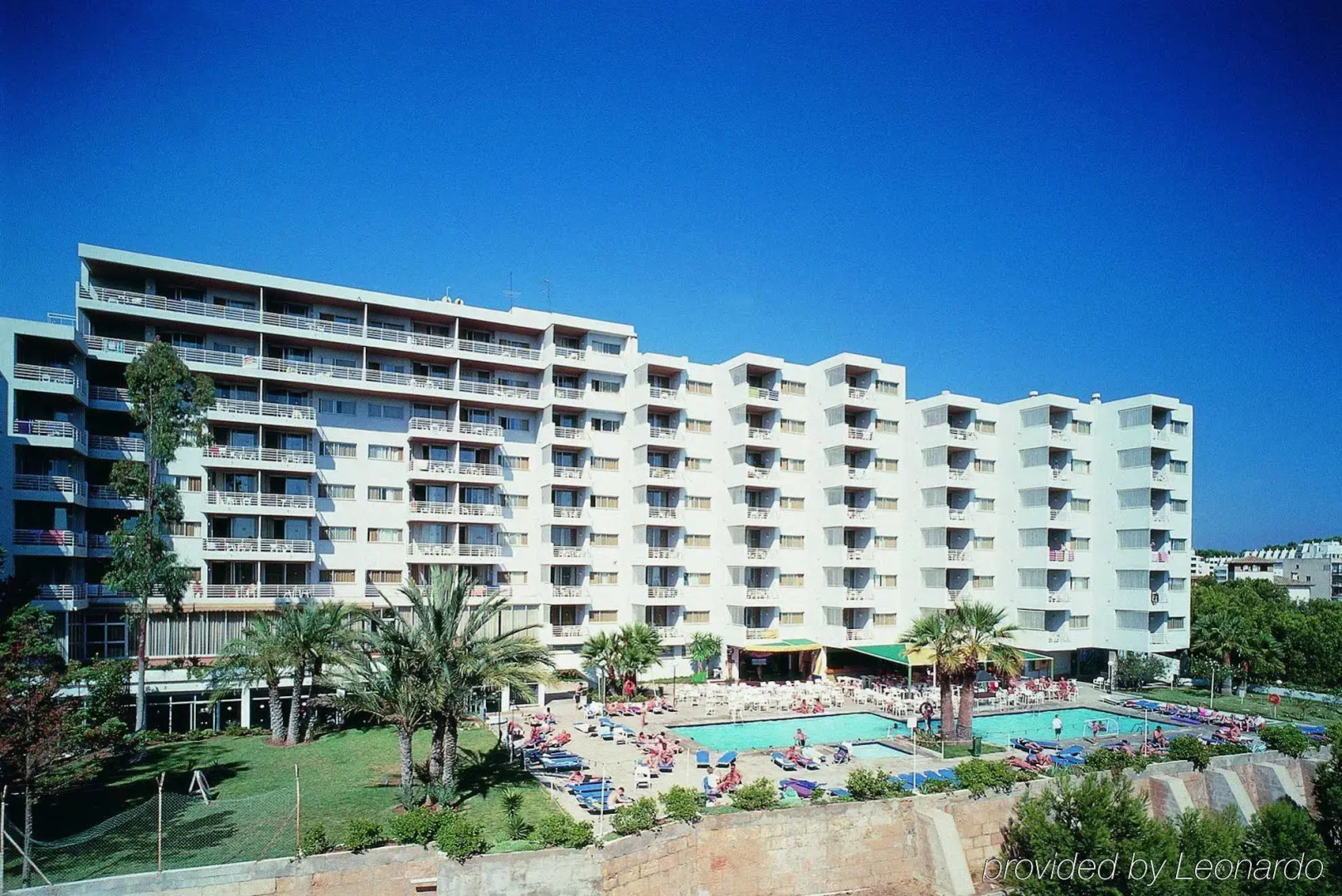 Vistasol Apartments