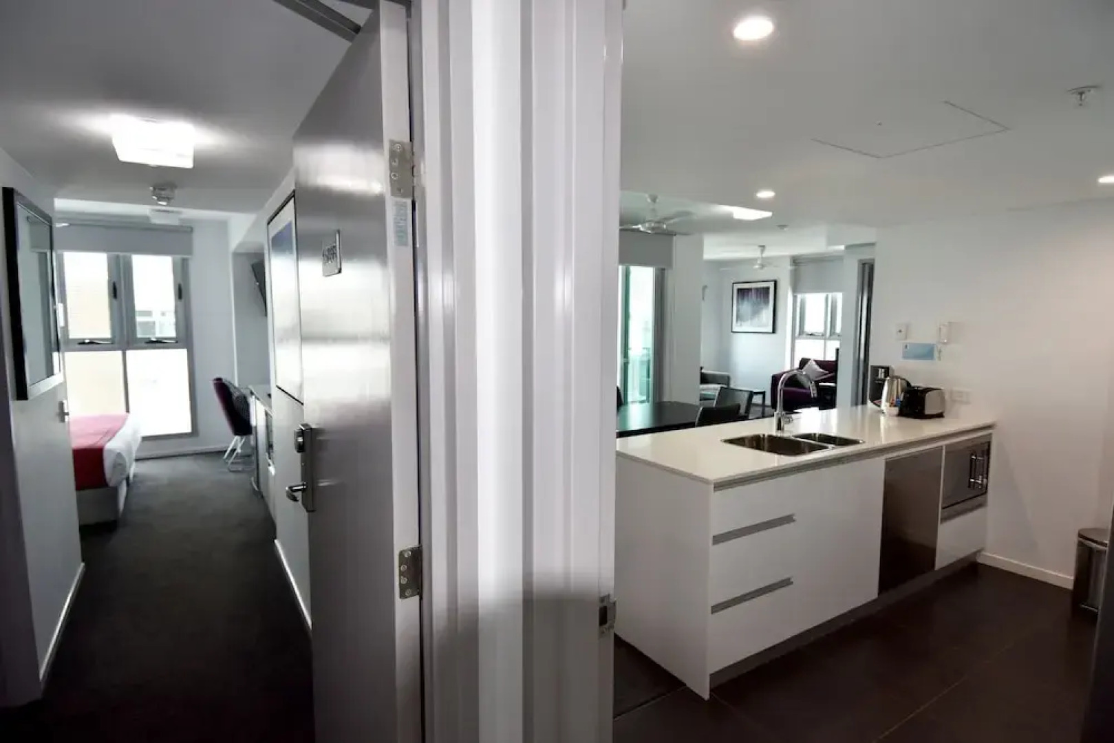 H 105 Mitchell Hotel and Apartments