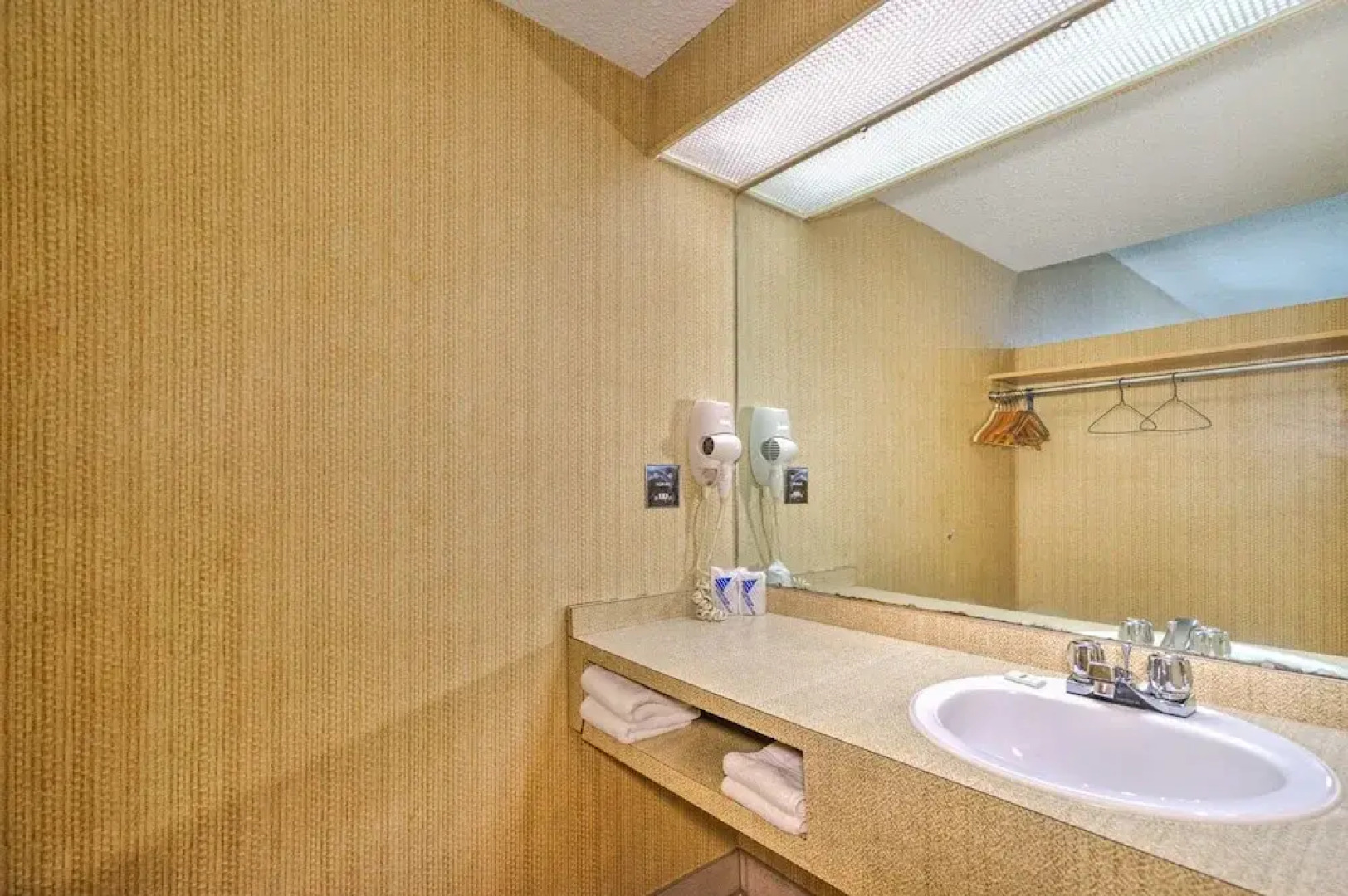 Hotel Motel Penn - Mass