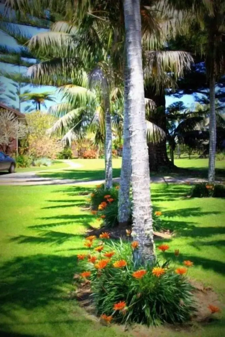 Fletcher Christian Holiday Apartments