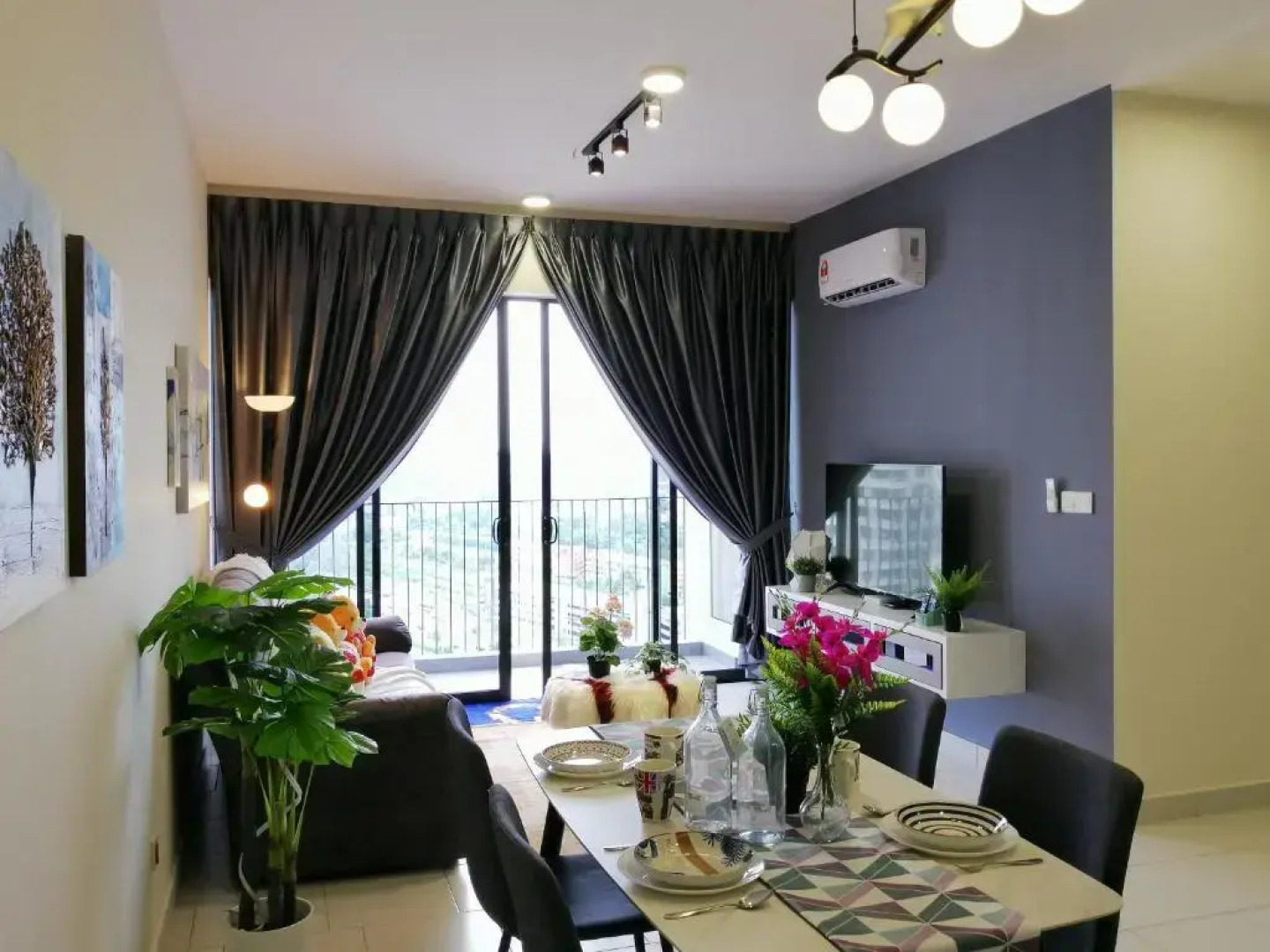 Lovely Mines Astetica Lake View Seri Kembangan 2BR