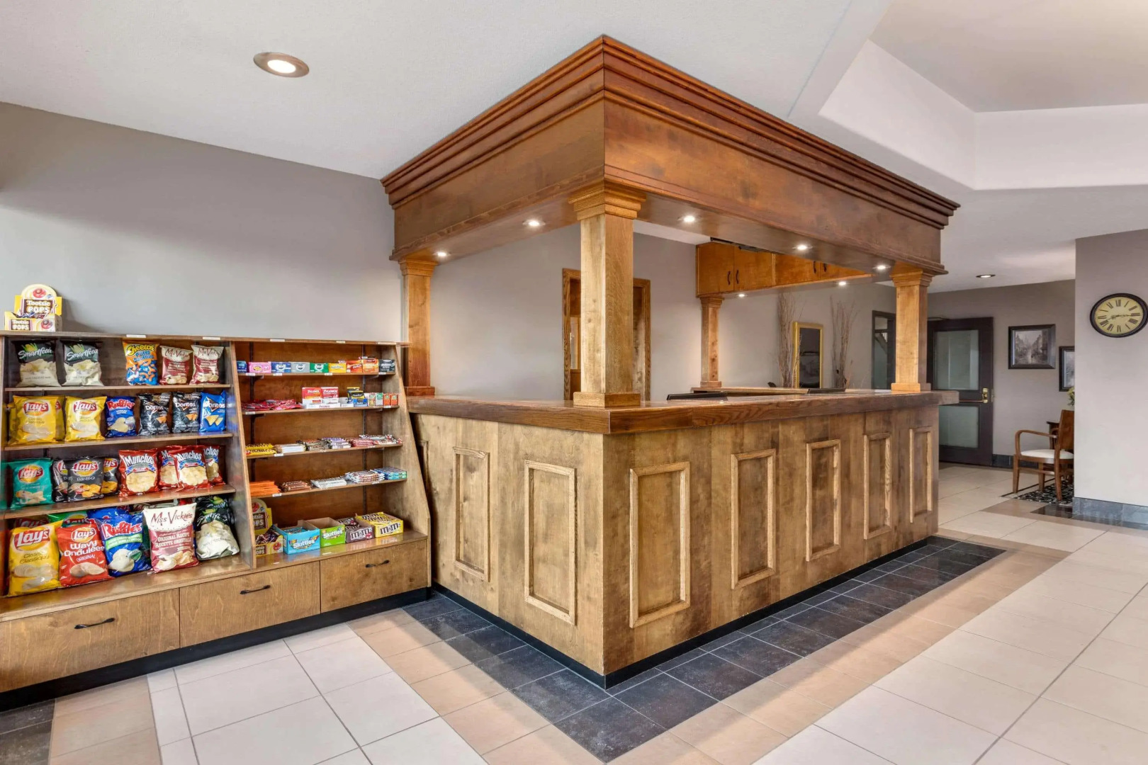 Travelodge Kingston LaSalle Hotel