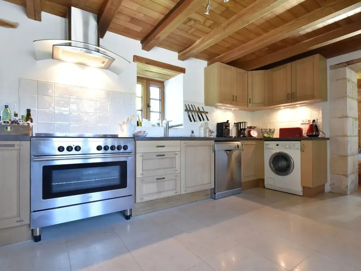 Beautiful Holiday Home With Swimming Pool, Walking Distance From the Centre of Verteillac