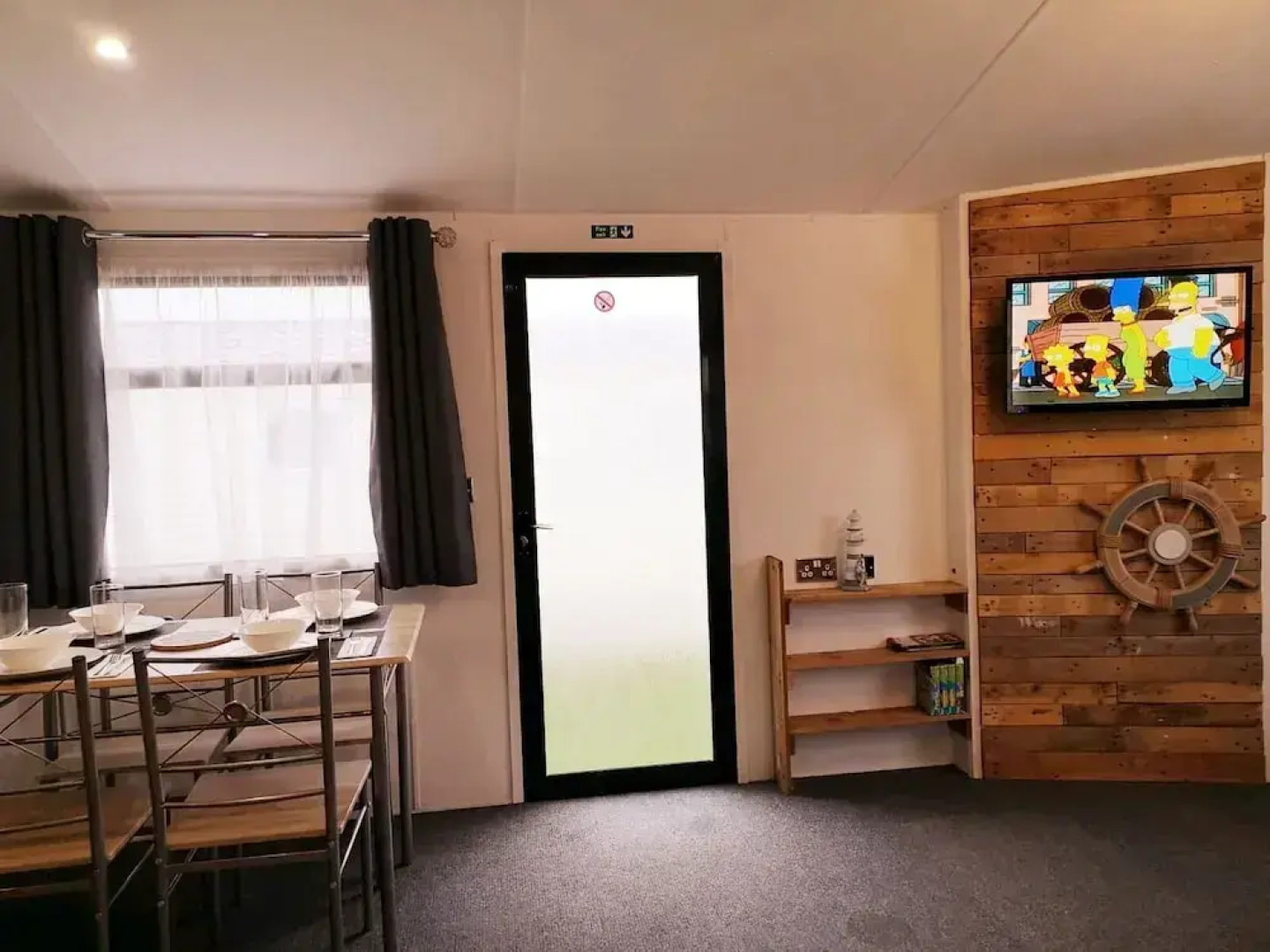 Whitstable Caravan - 5 Minutes Away From the Beach