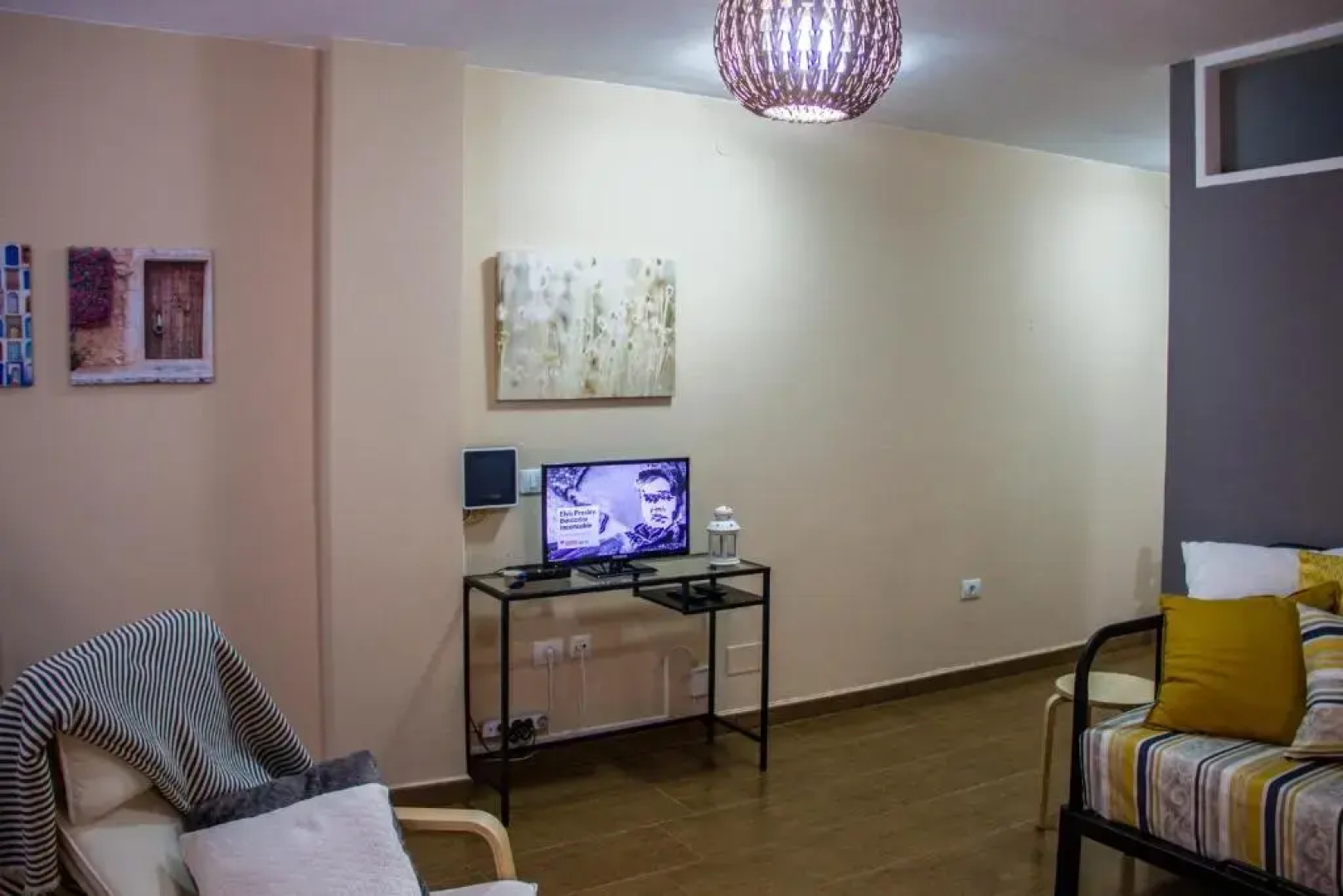 Acogedor apartamento con vista al mar.