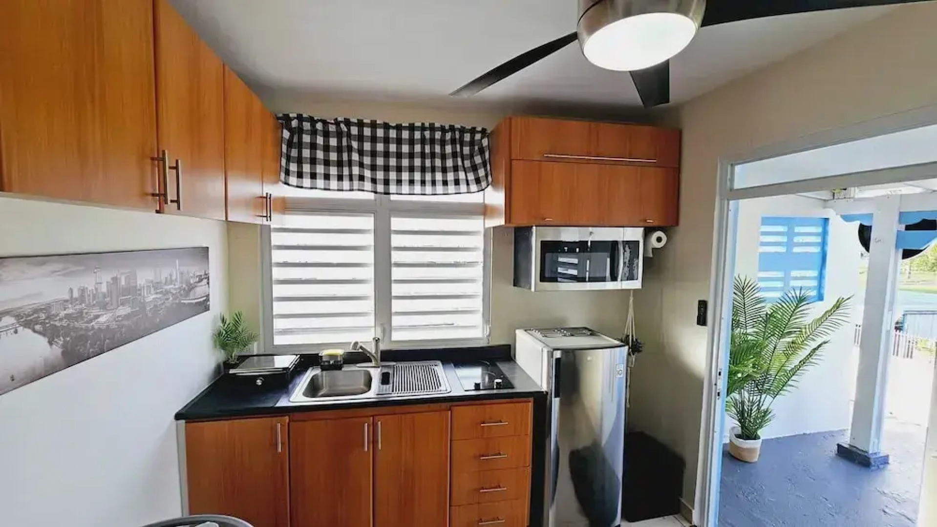 Cozy and Modern Apartment Black & White With Jacuzzi on Terrace