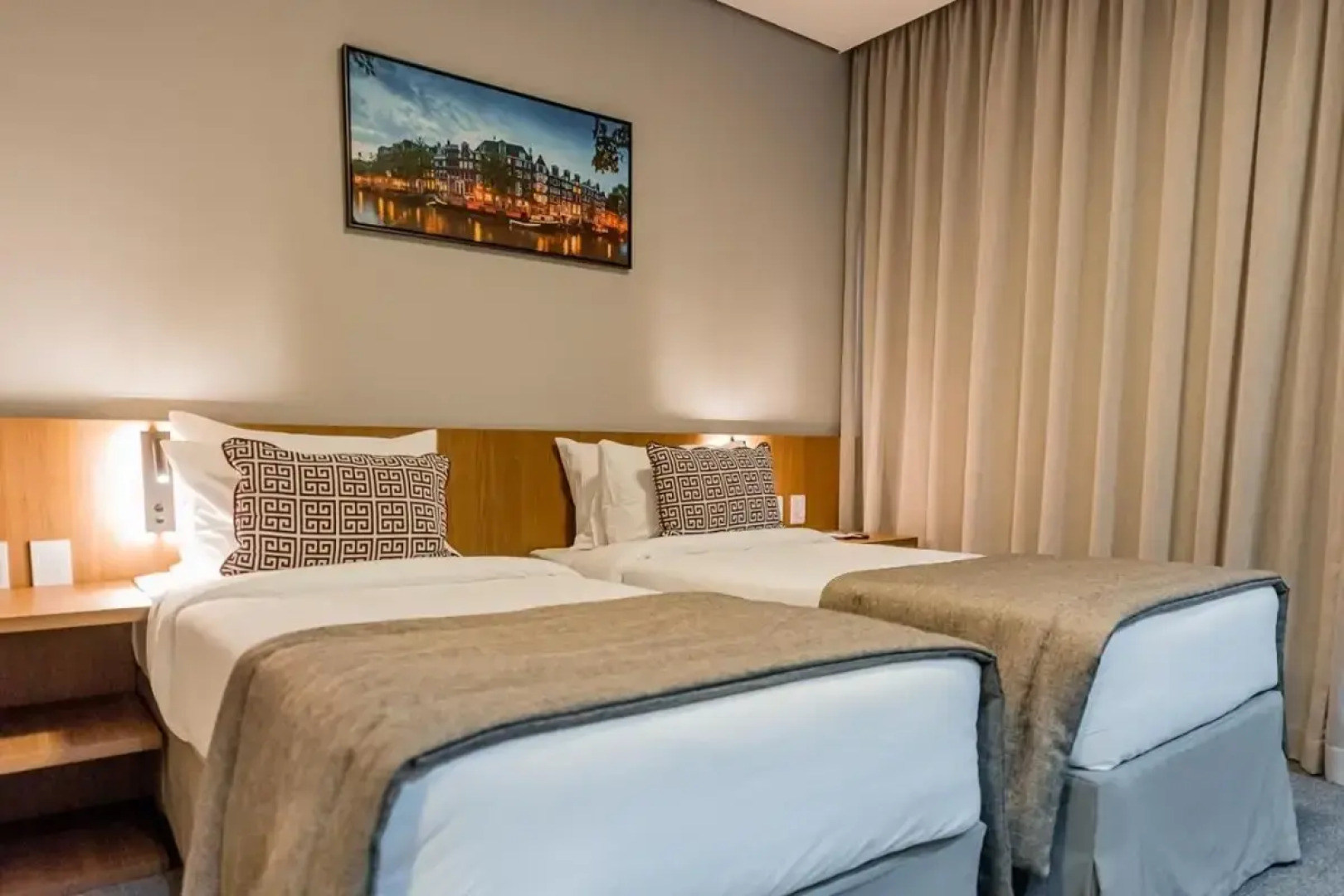 Royal Tulip Holambra