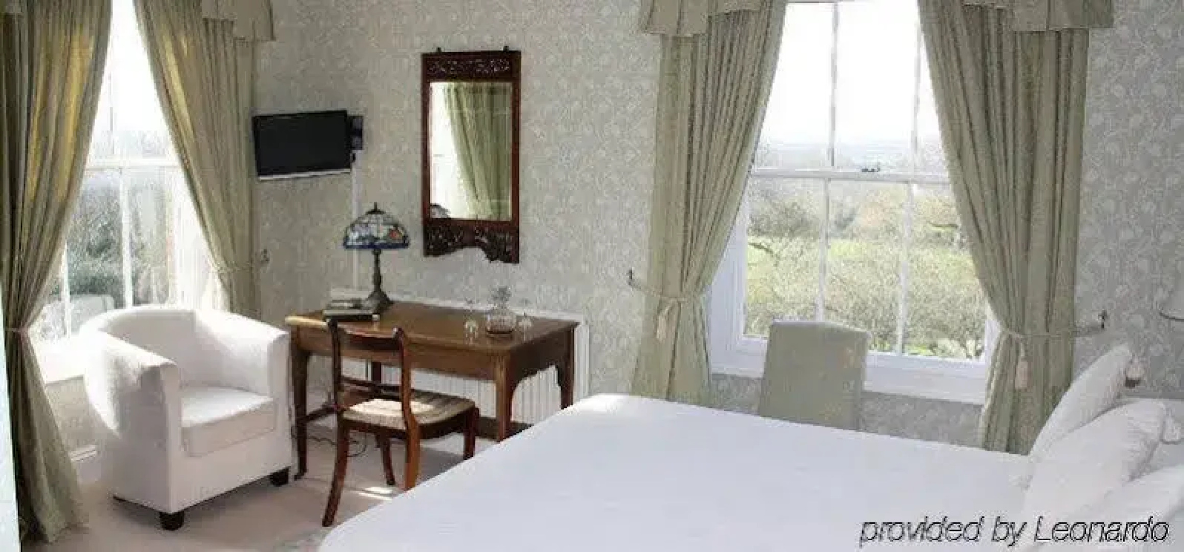 Woodlands Country House