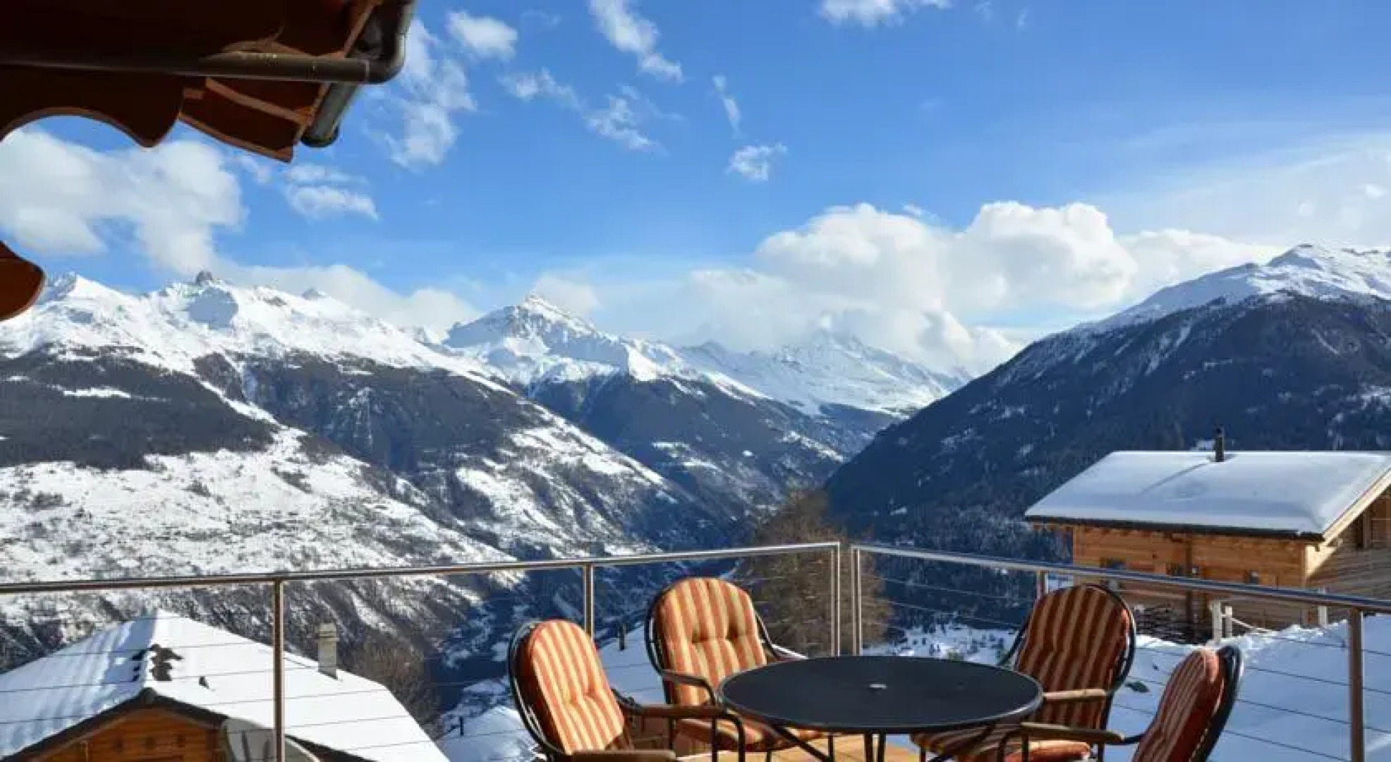 Chalet Magic Mountain