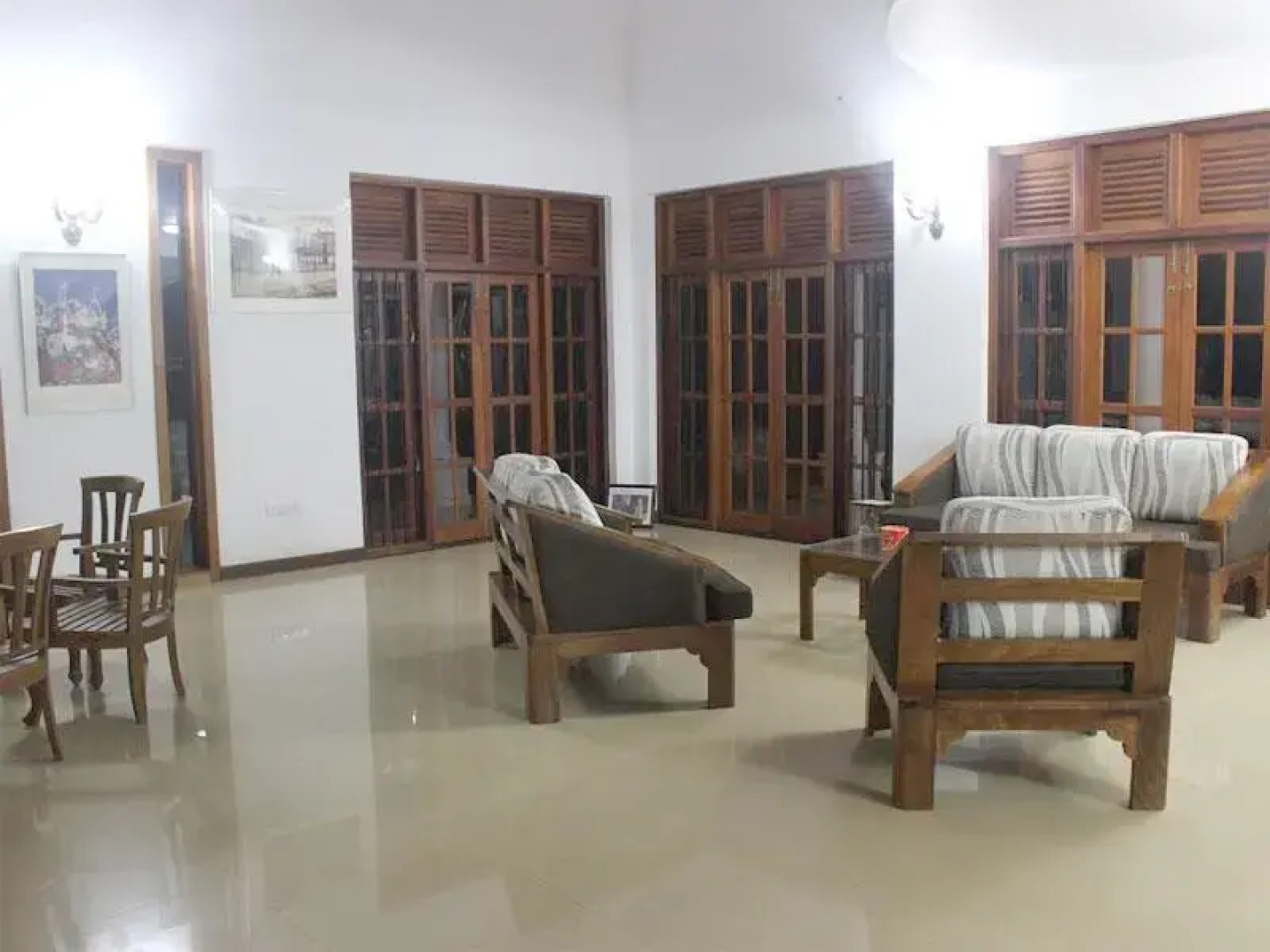 Airport Reach Palace