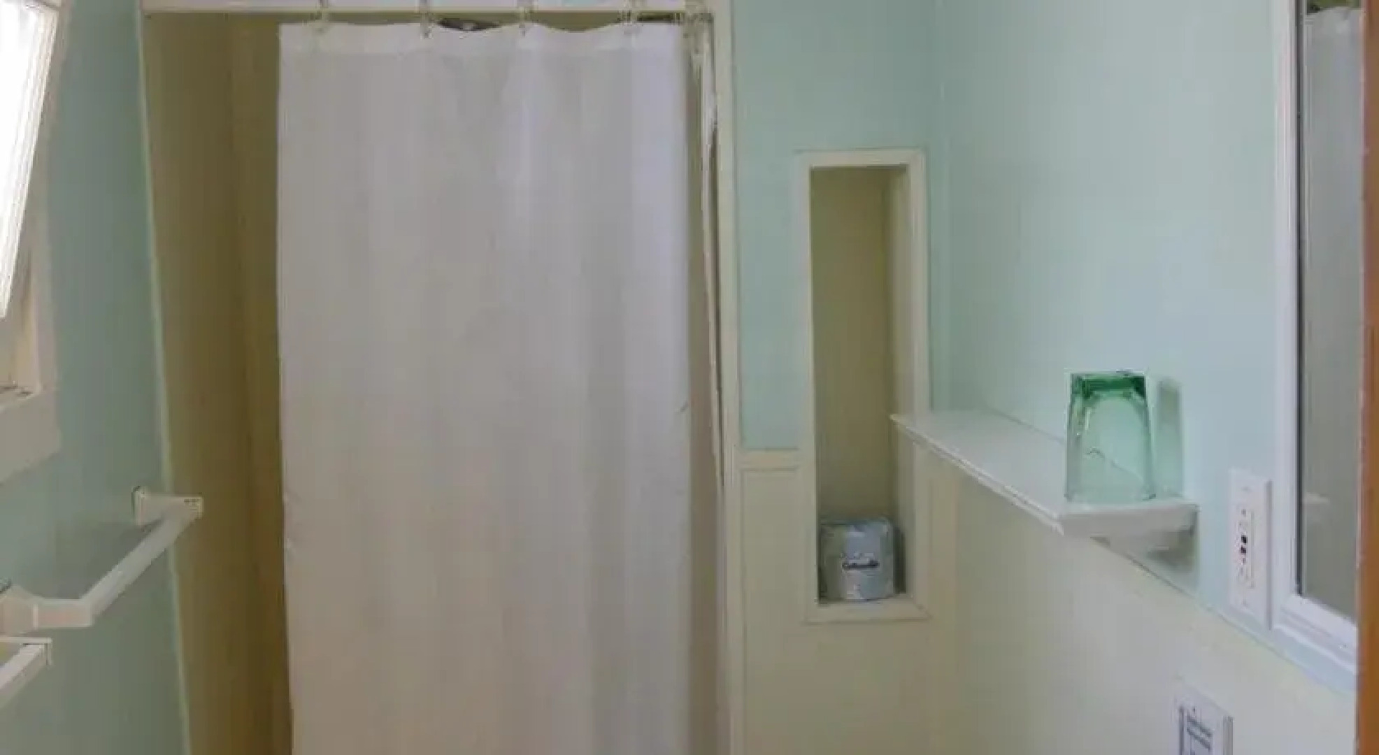 Edgewater Inn & Cottages