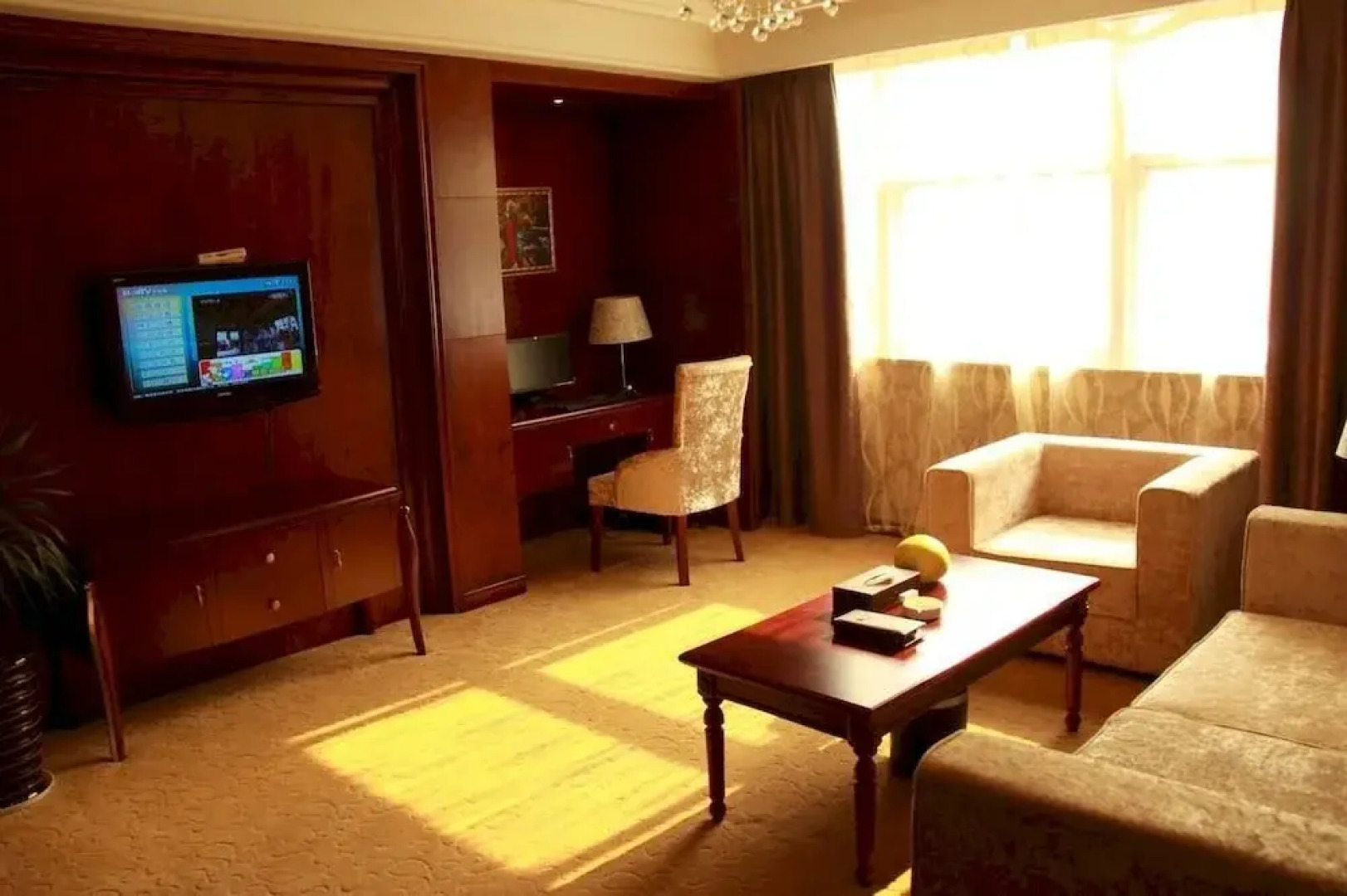 Oriental Luoma Hotel