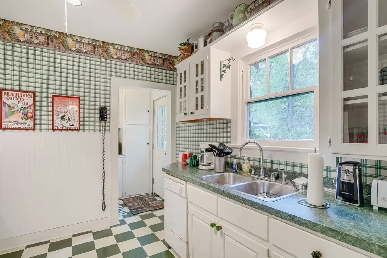 Quaint Jefferson Duplex: Walk to Downtown