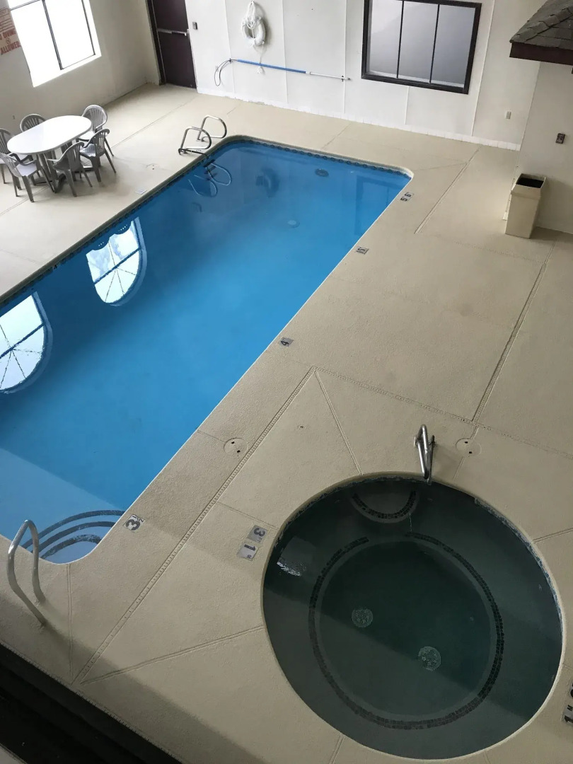 Brentwood Inn & Suites