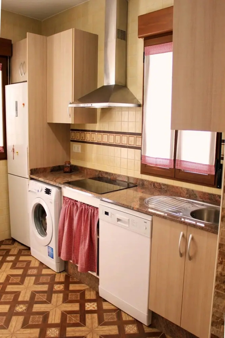 House With 6 Bedrooms in Carcelén, With Wonderful Mountain View, Balco