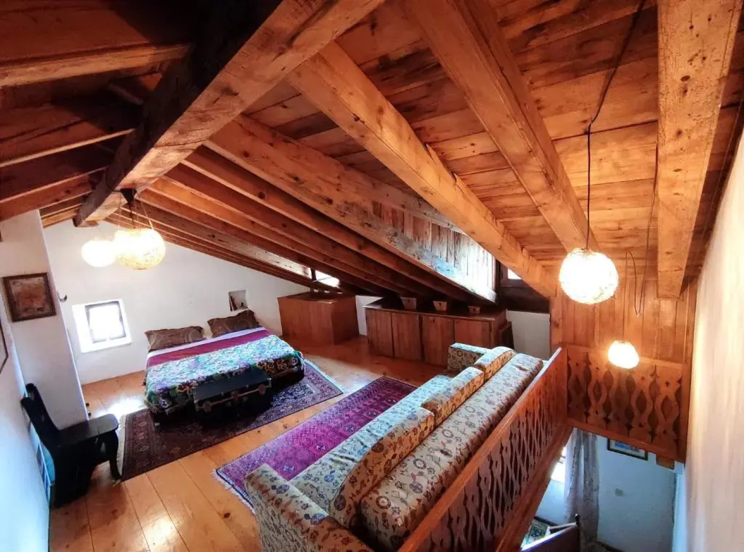 Charming Bohemian house in Perast