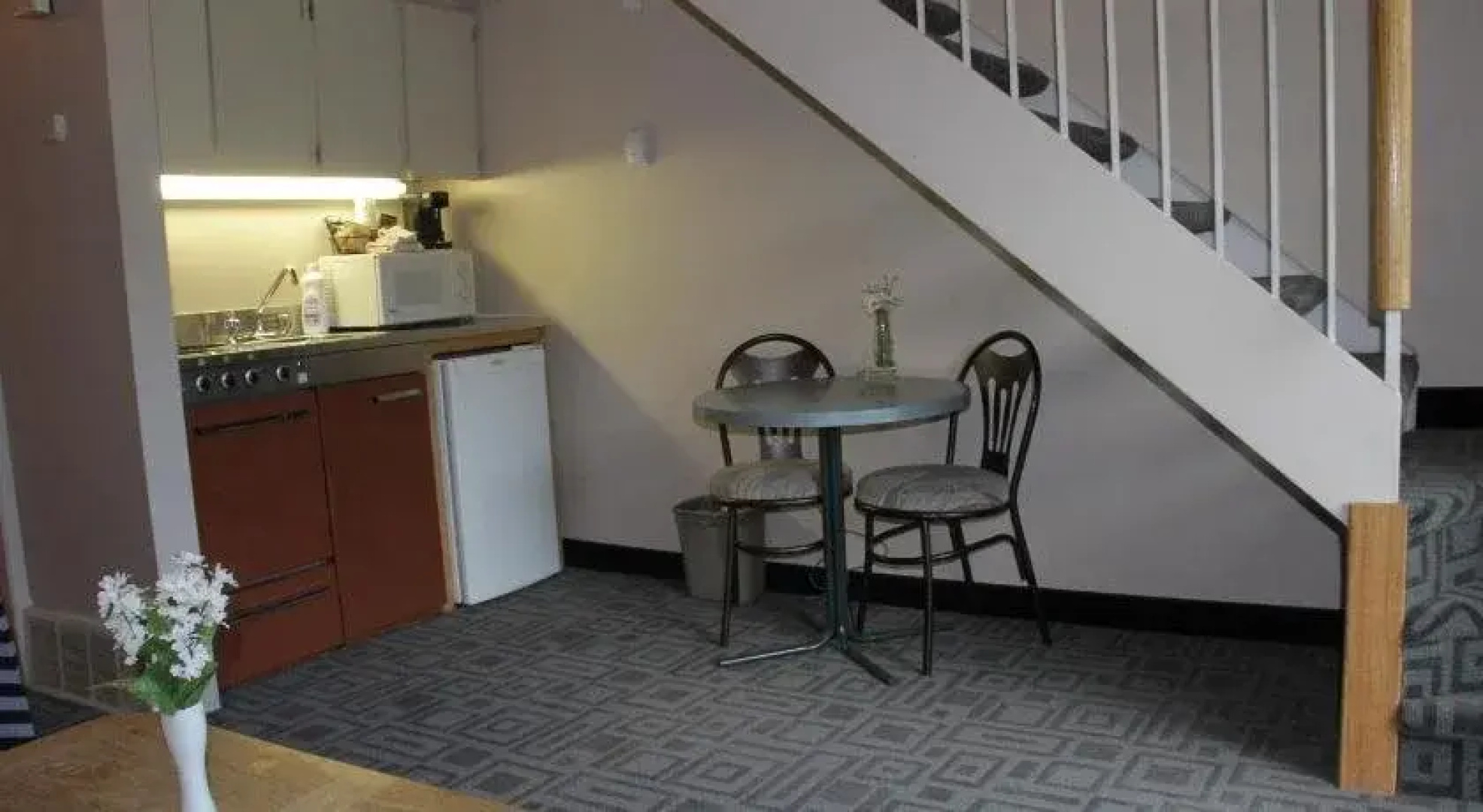 Garden Court Motel