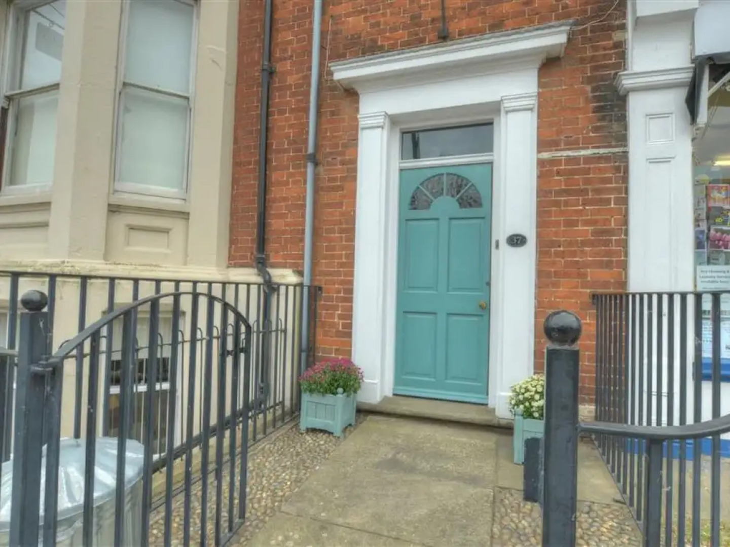 Bright Apartment in Center of Southwold near Beach & Pier