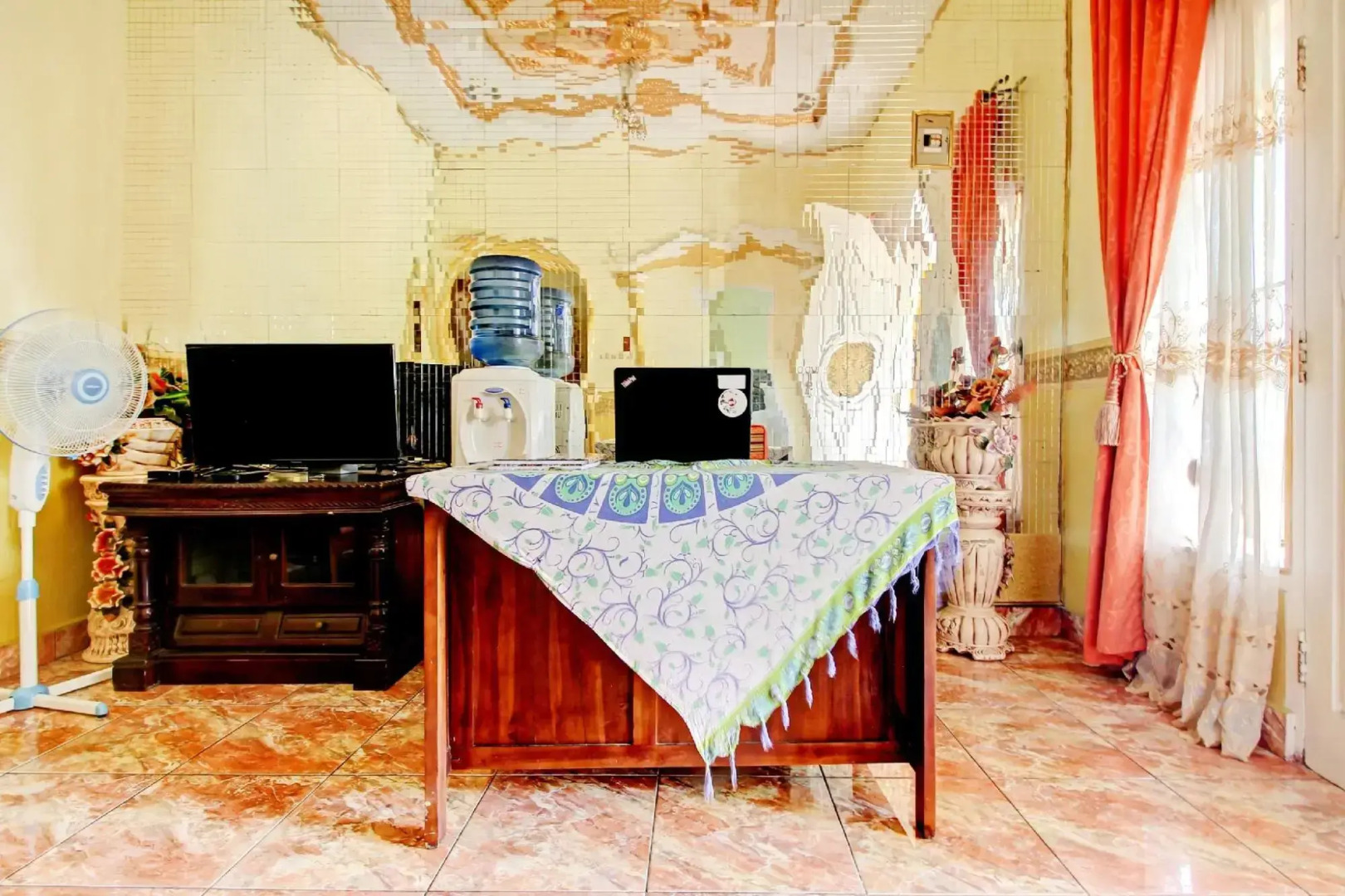 OYO 90307 Fj Alfaeyza Kost