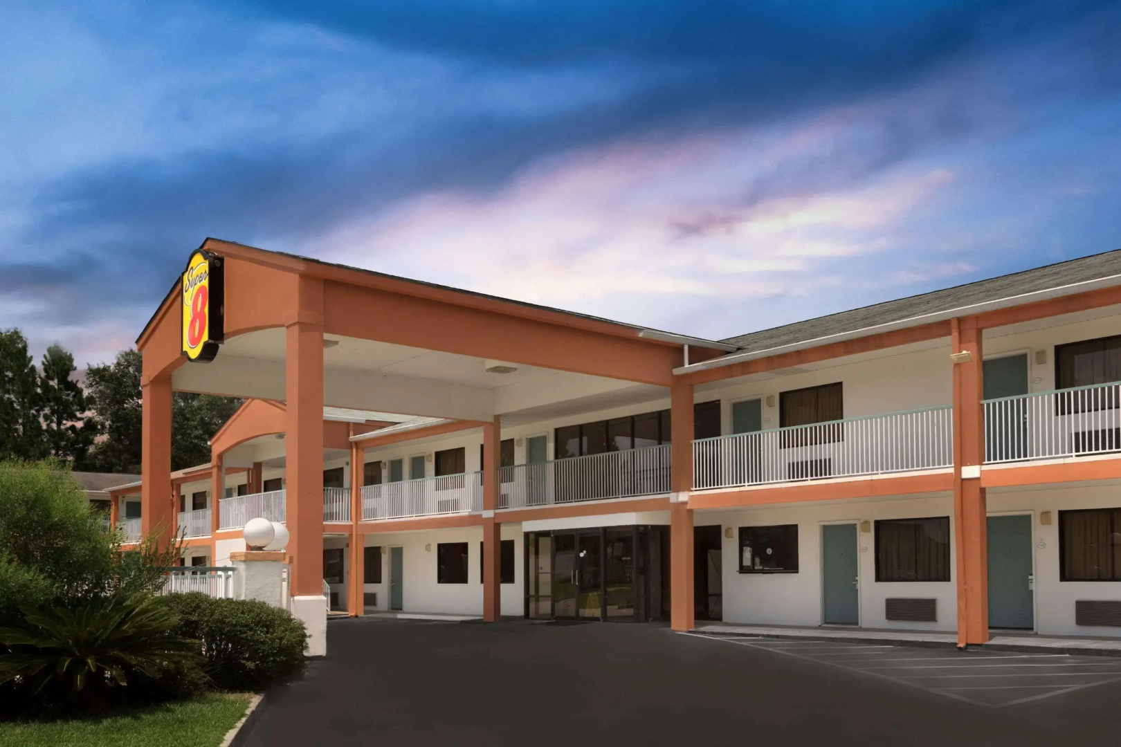 Super 8 by Wyndham Ocean Springs Biloxi