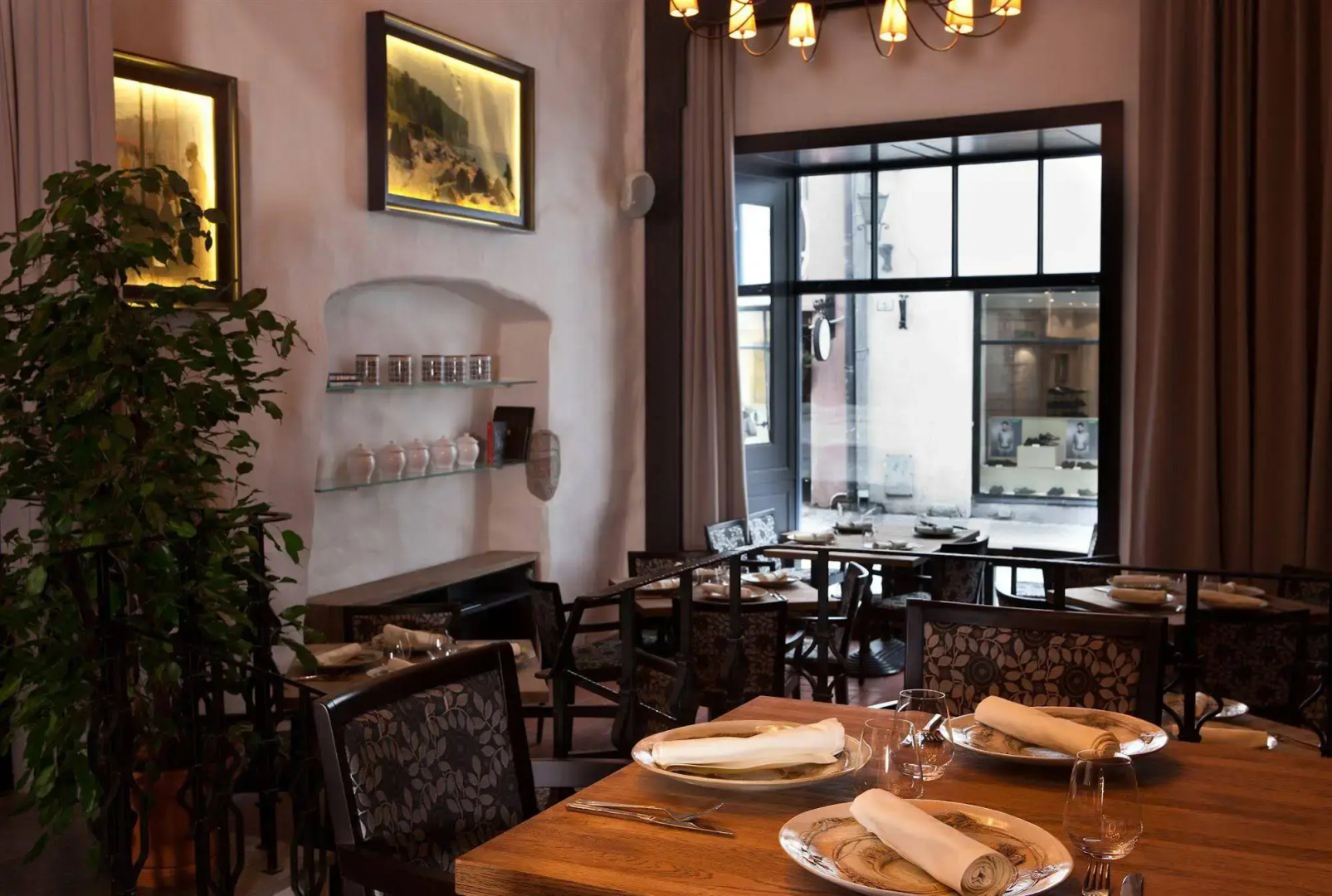 Гостиница CRU