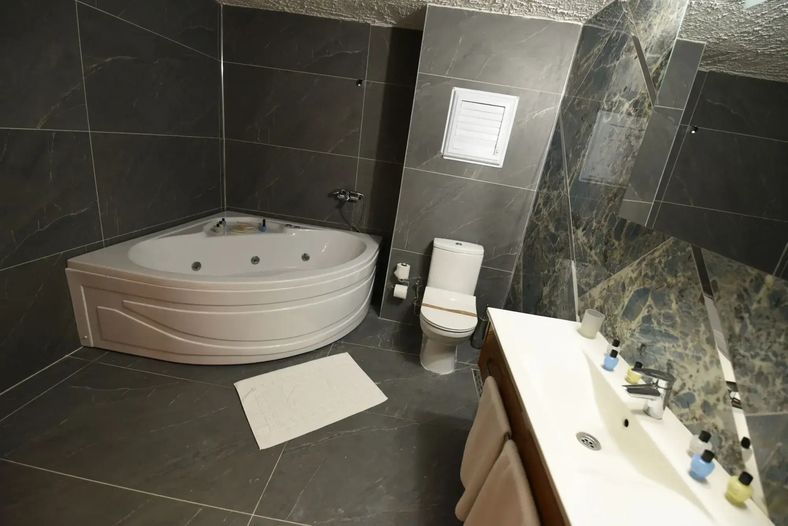 SIGNATURE GARDEN AVANOS Hotel & SPA