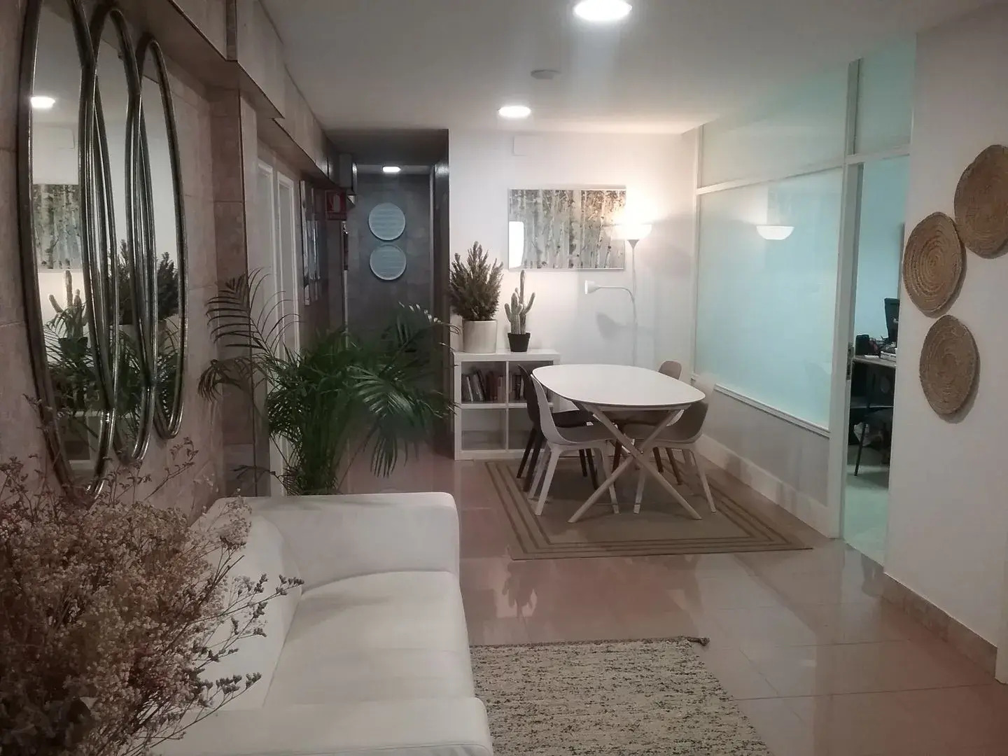 Hostal Residencia Cardona