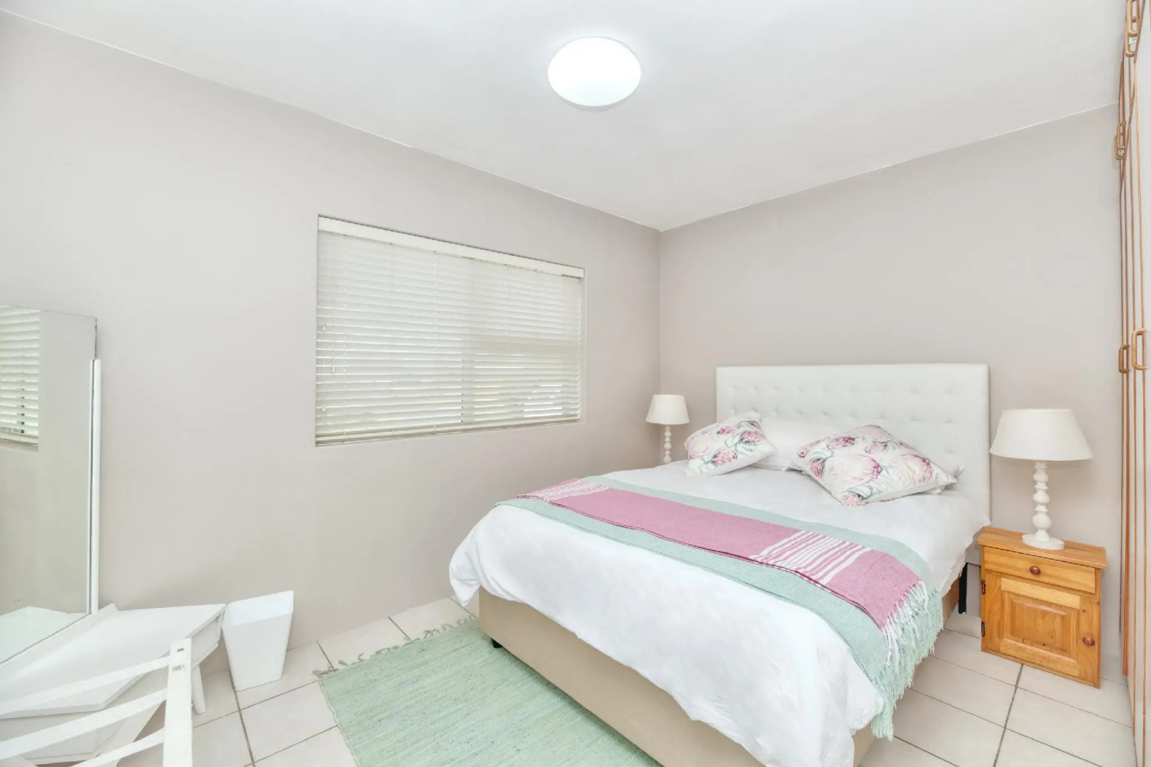 Land's Edge Struisbaai