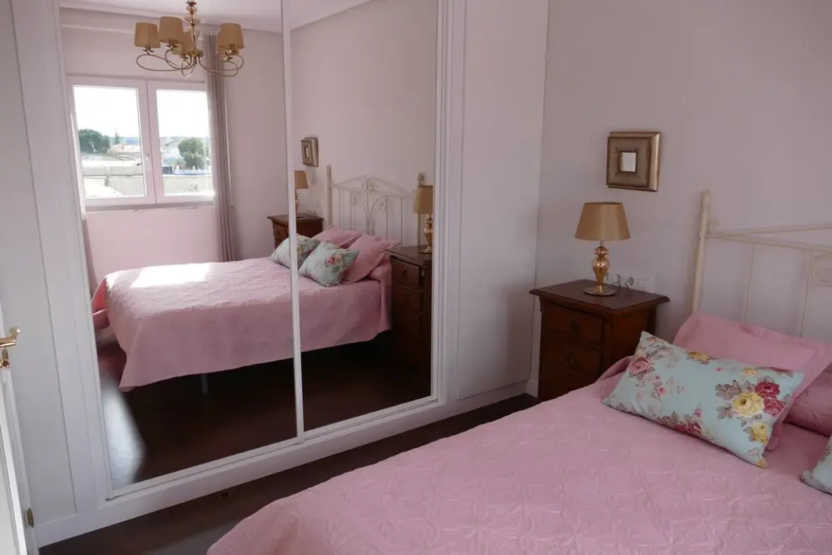 2 Bedrooms Town House for Rent